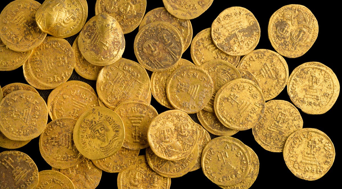 gold coins found at the Banias archeological site