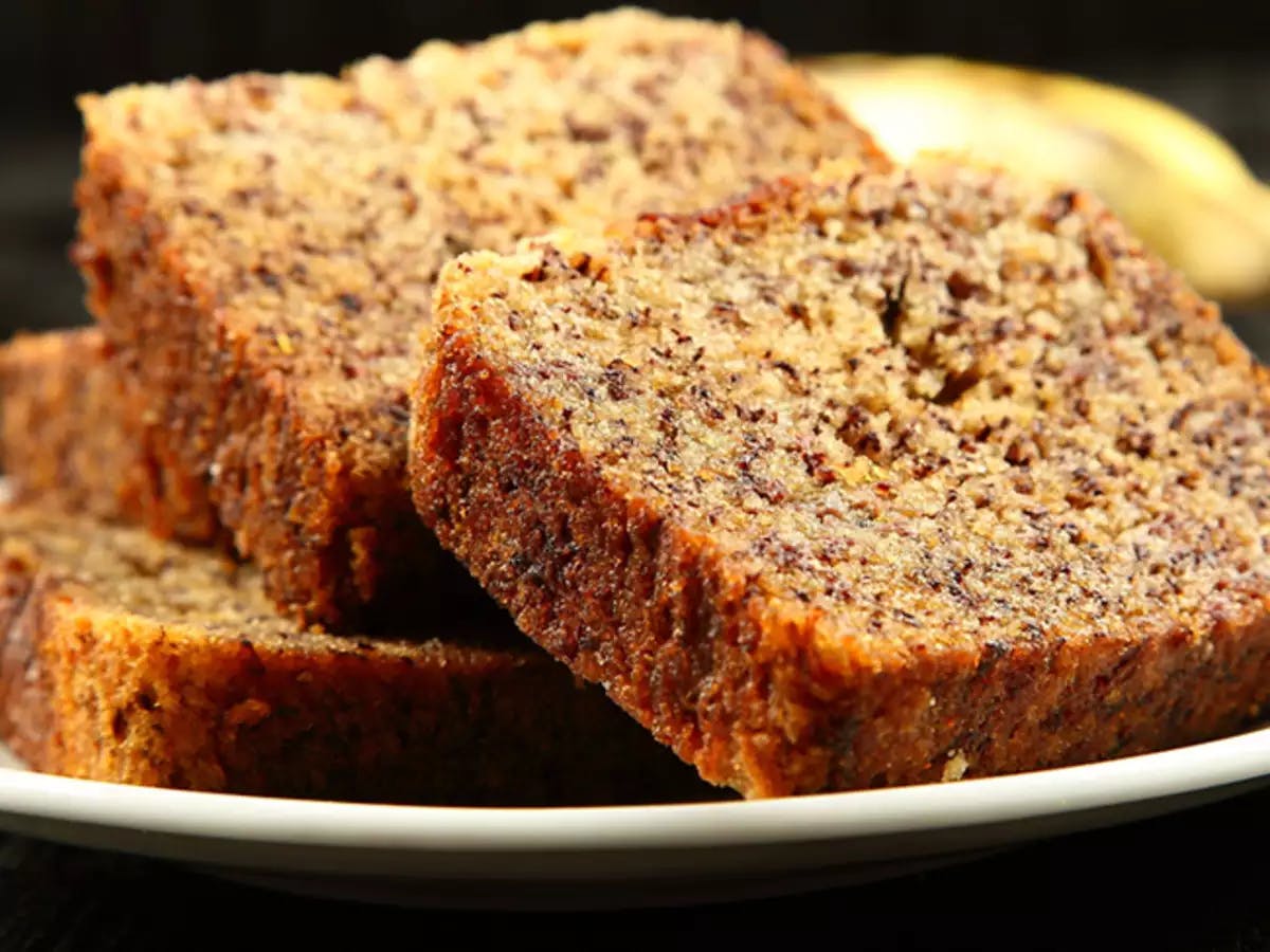 Batya's Sugar-Free Banana Cake | Blog | Vision for Israel