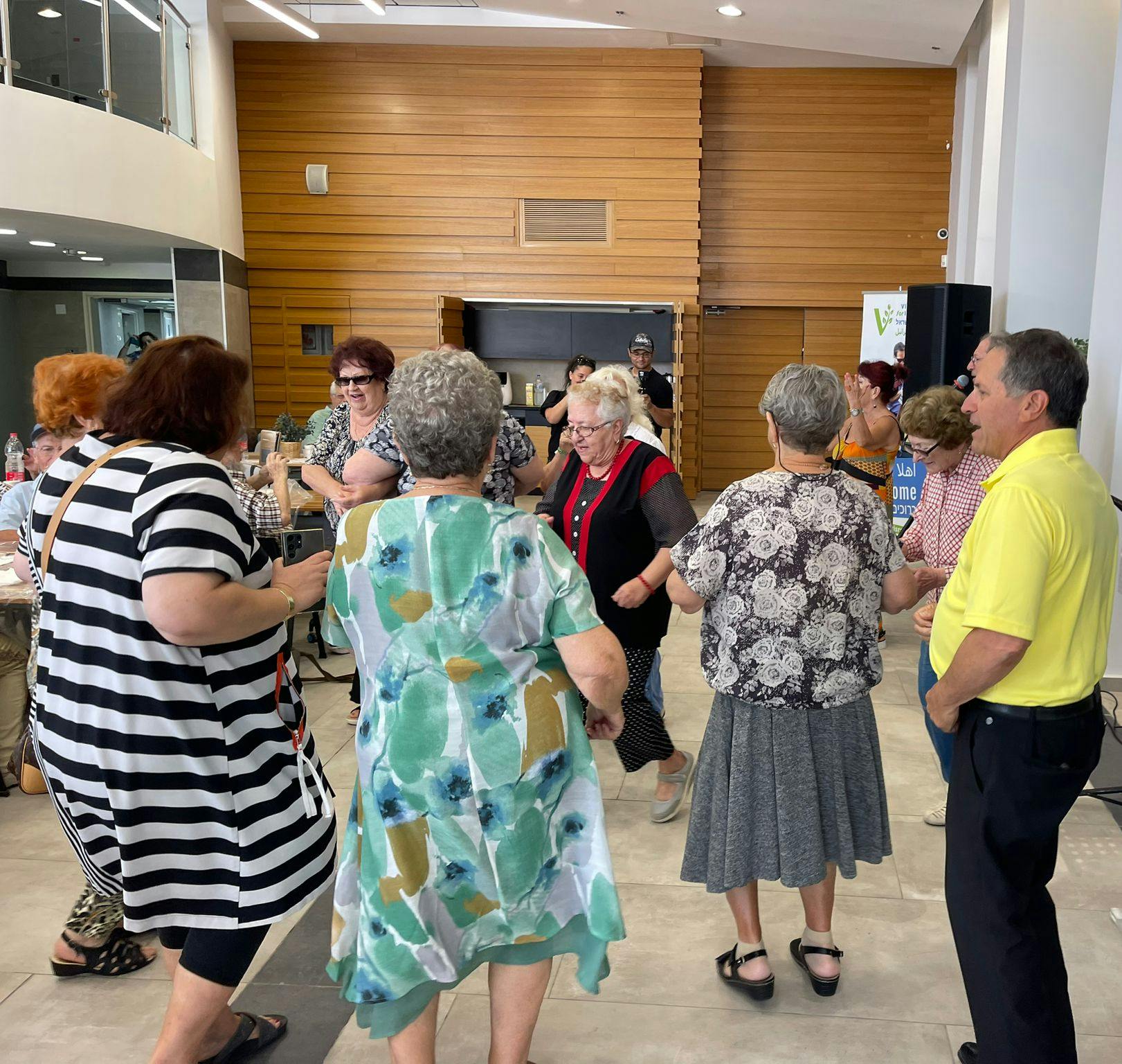 Ontvangst van Holocaust-overlevenden: een speciale dag in het Millennium Center