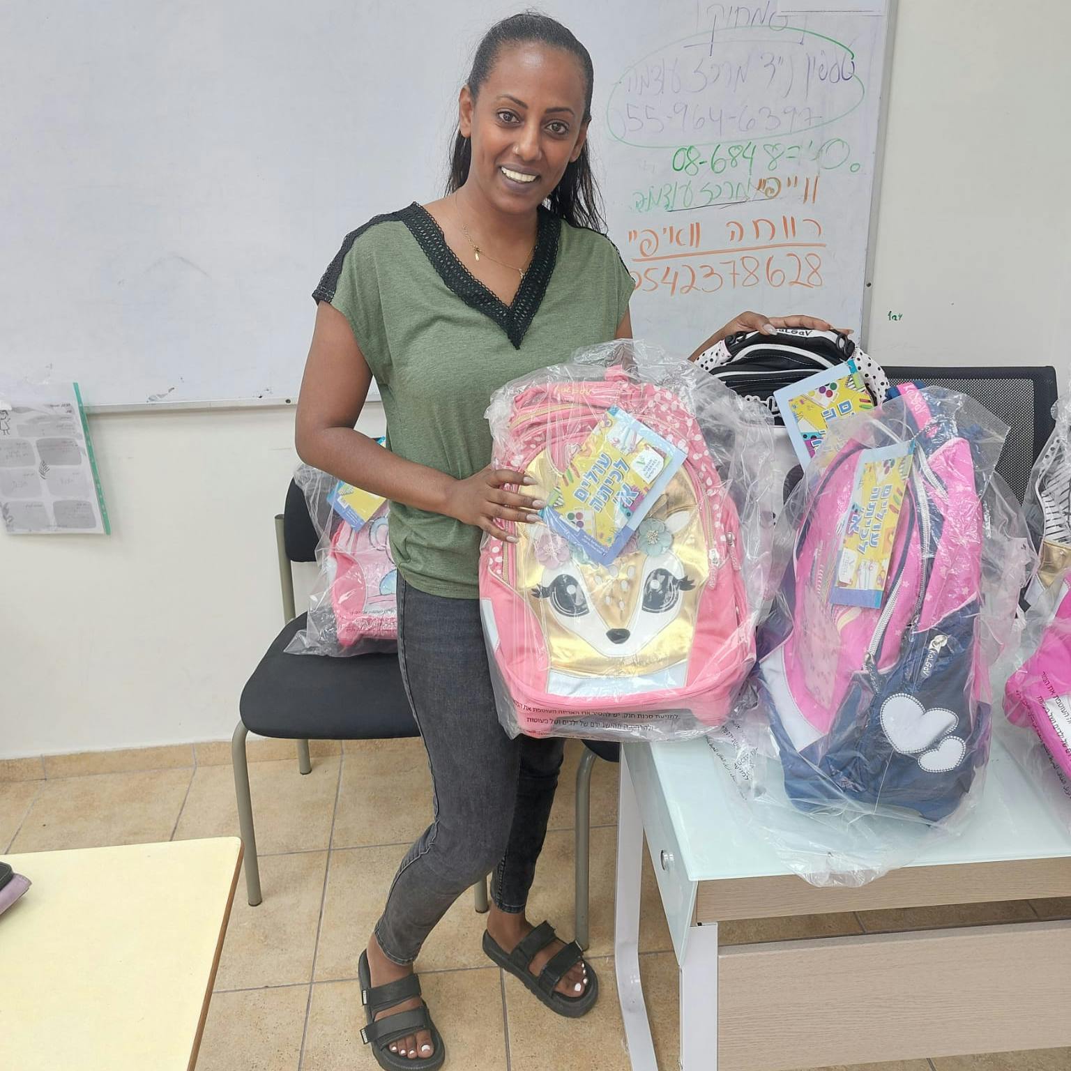 ‘Pakket naar School’-project: Israëlische kinderen uitrusten