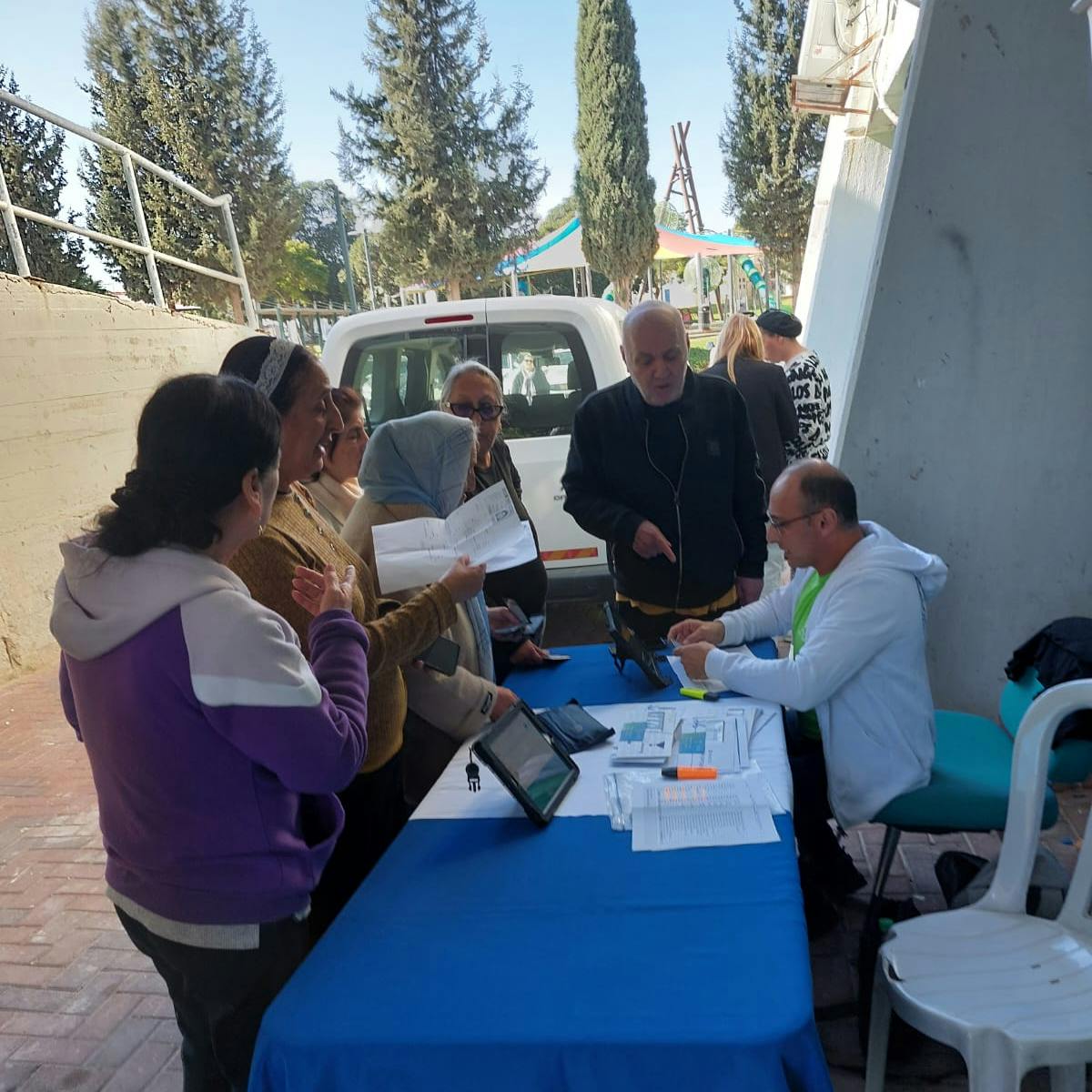 Ayuda Esencial Entregada a Familias que Enfrentan Adversidades