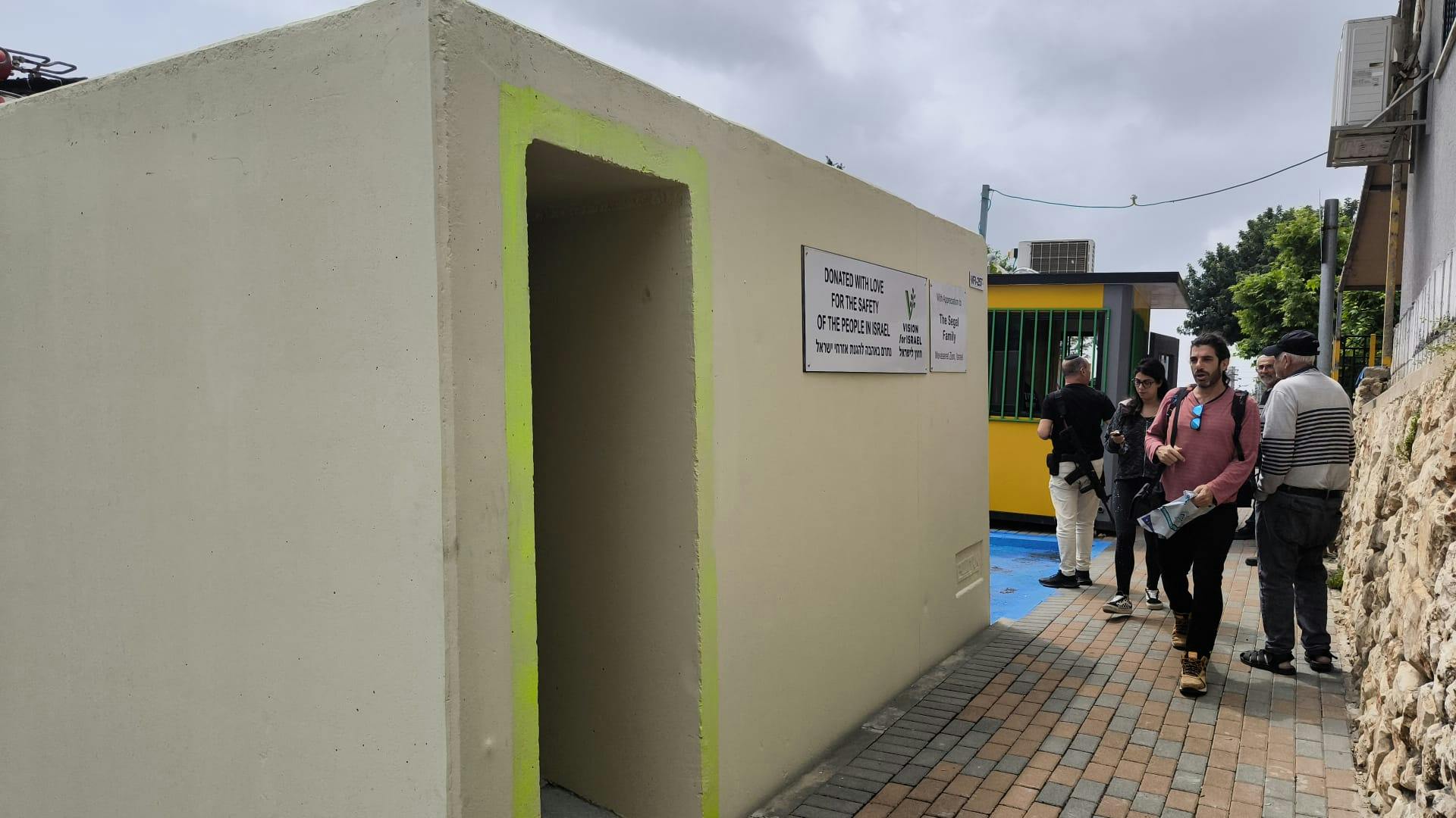Schuilcabines blijven installeren tijdens de oorlog