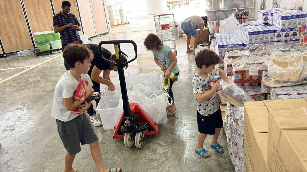 Packing Food