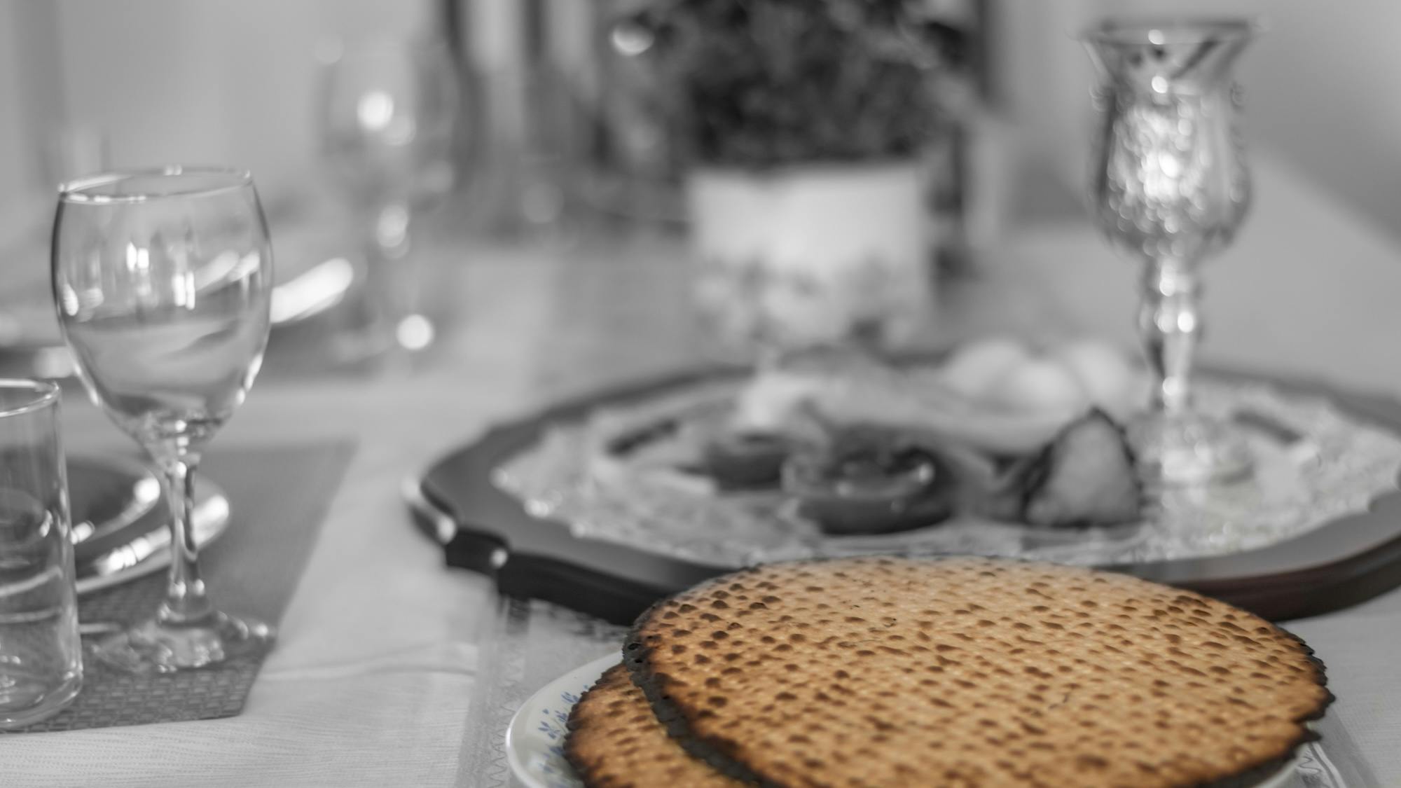 Dek een plekje aan tafel: Pesach-cadeaubonnen voor Israël