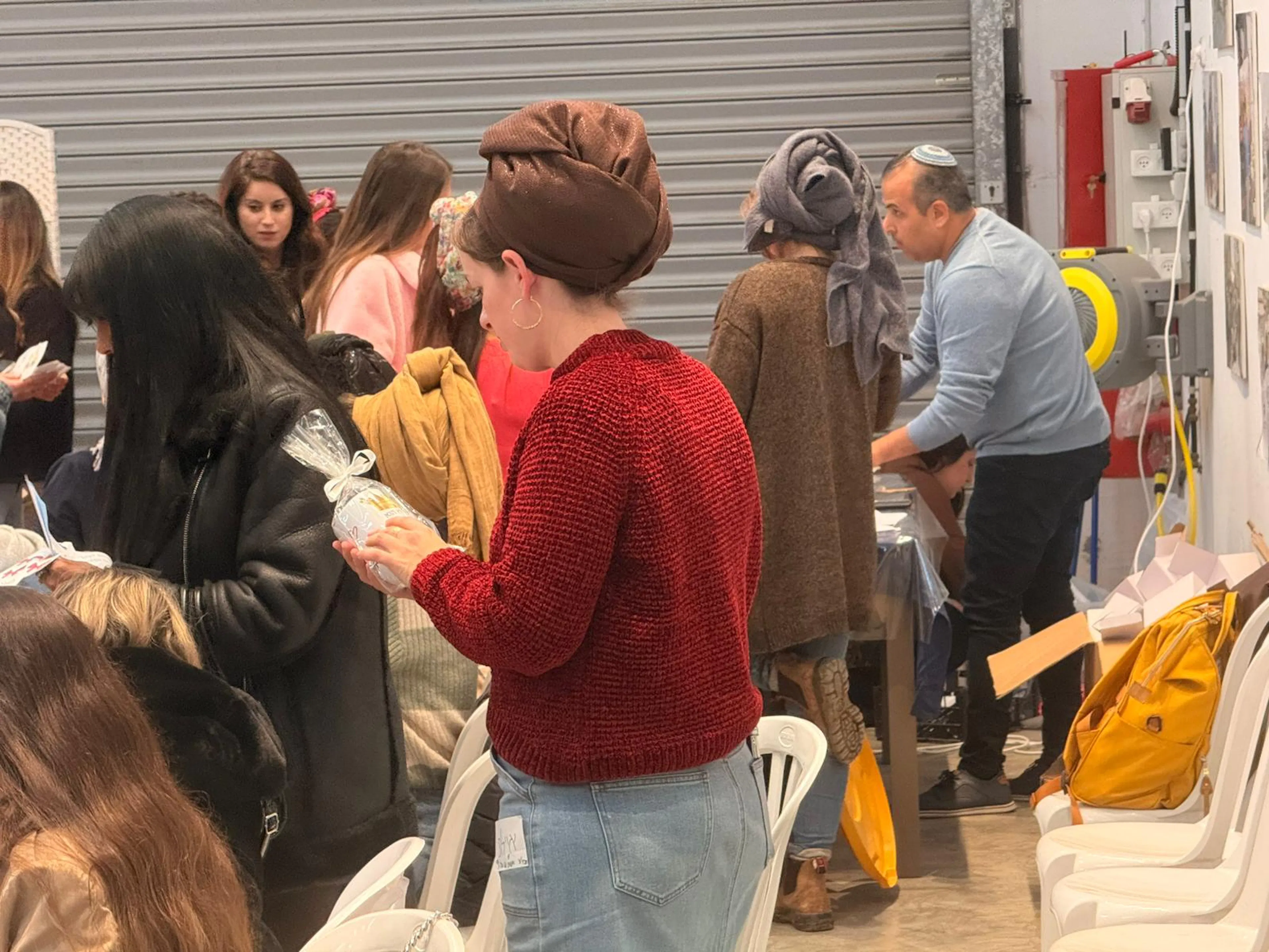 The Weight She Carries When No One Is Watching