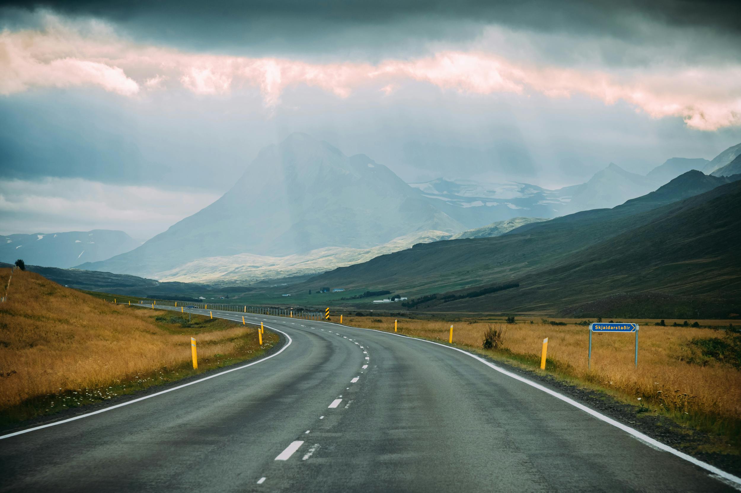 Ringstrasse, Berge, Island