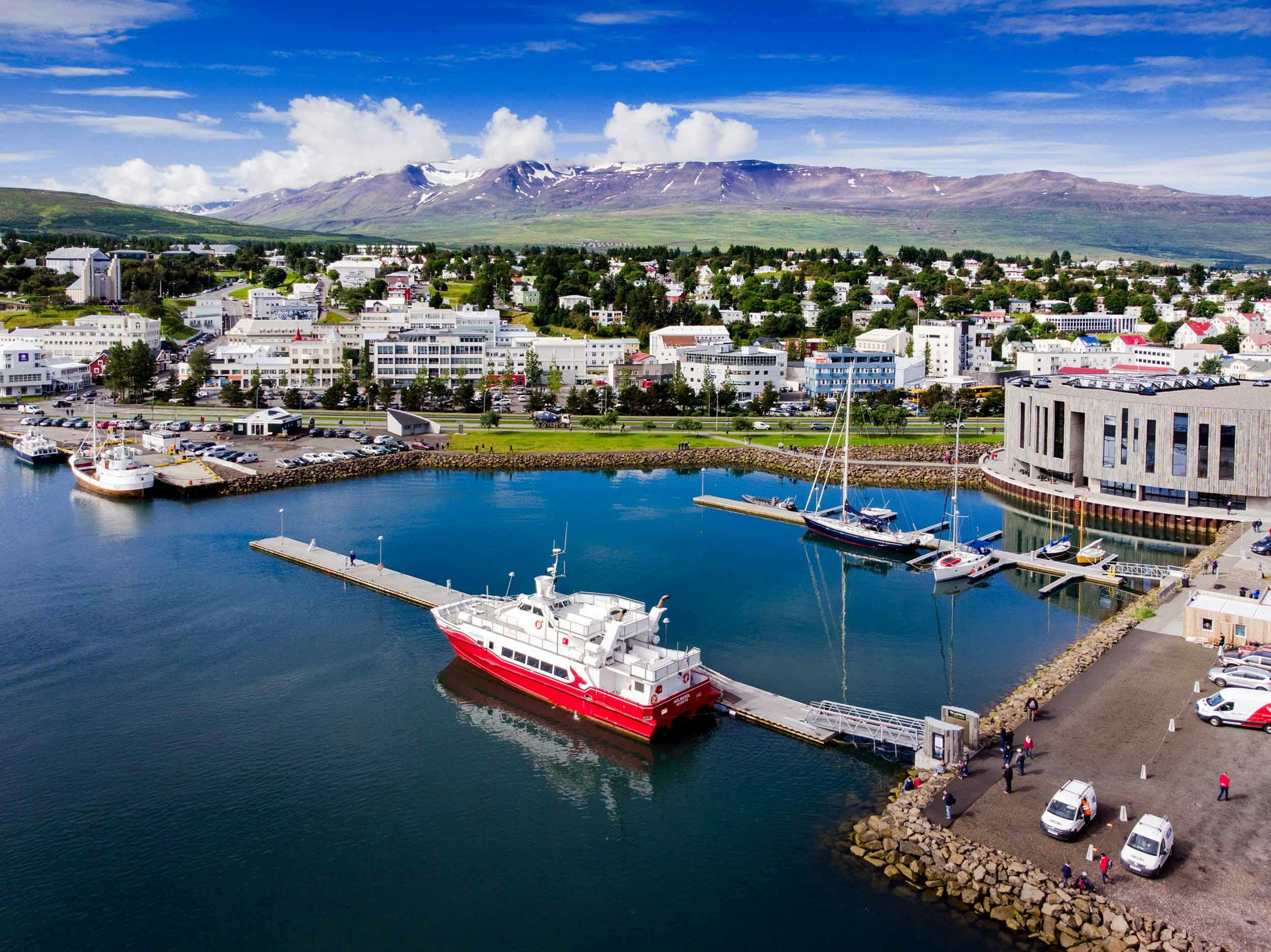 Hof Kulturzentrum, Akureyri, Hafen, Island