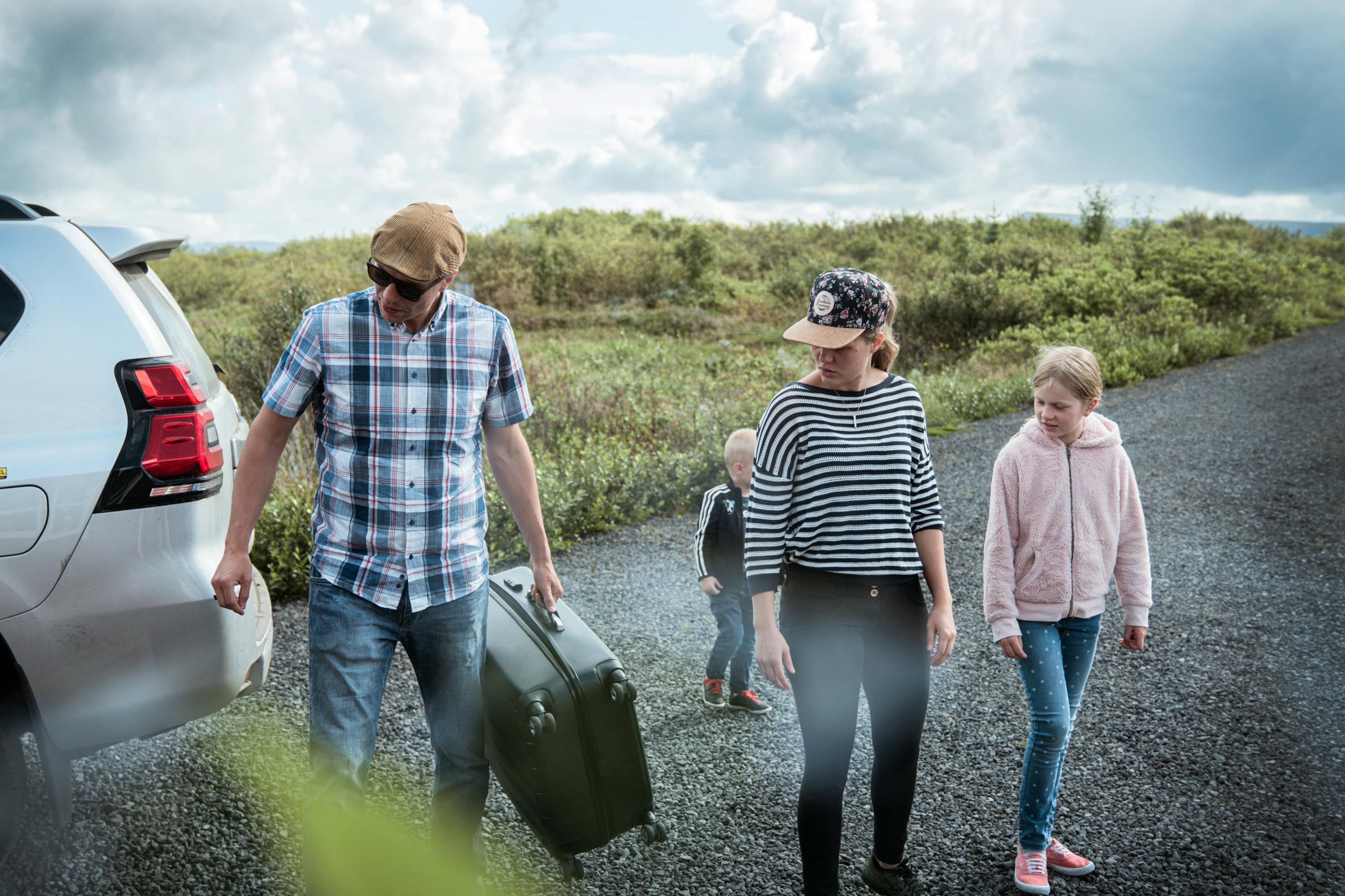 Familie, Island, Mietwagen