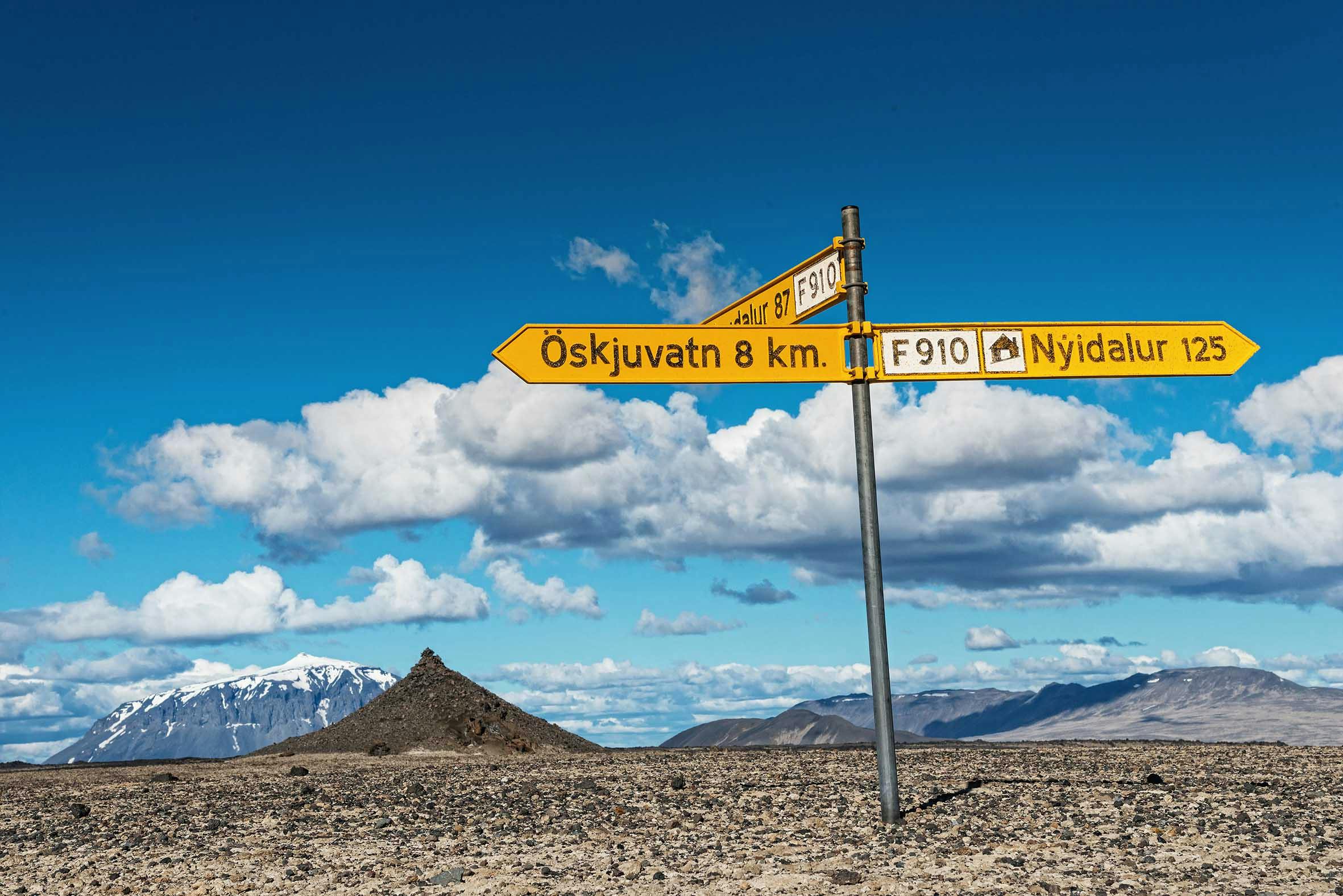 Straßenschild, Hochland, Herdubreid, Island