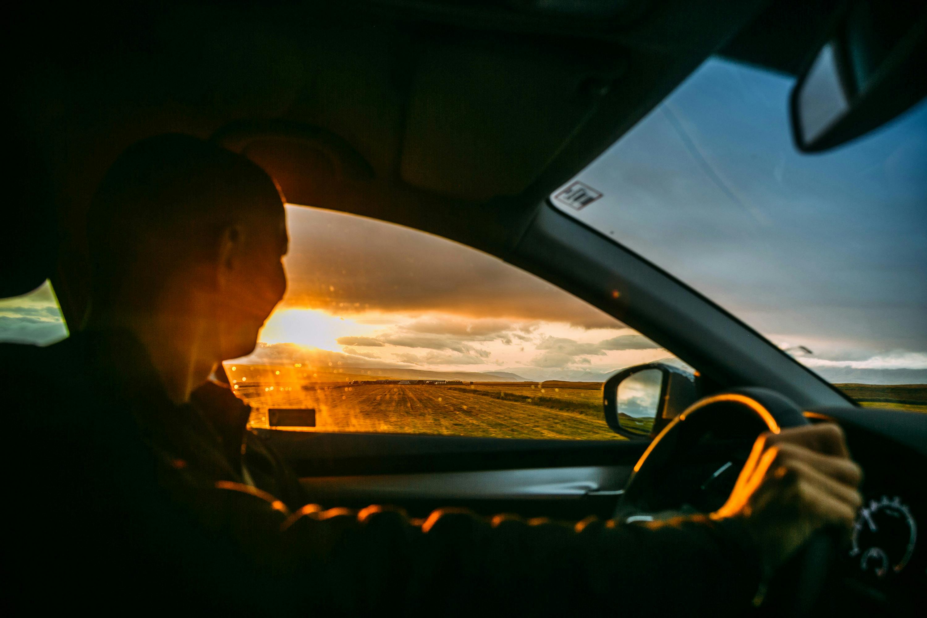 Autofahrer, Sonnenuntergang, Island