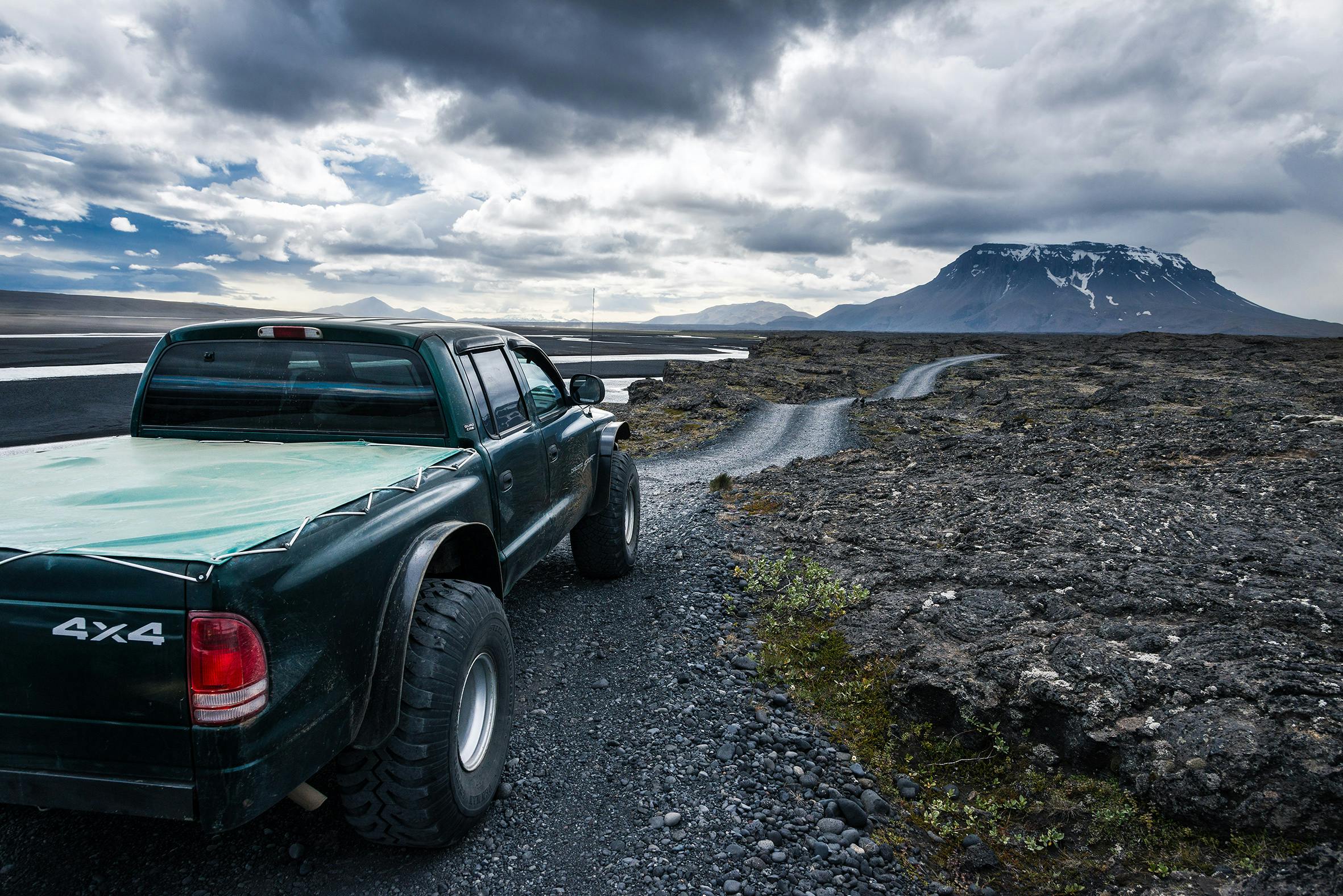 Jeep, Herdubreid, Island