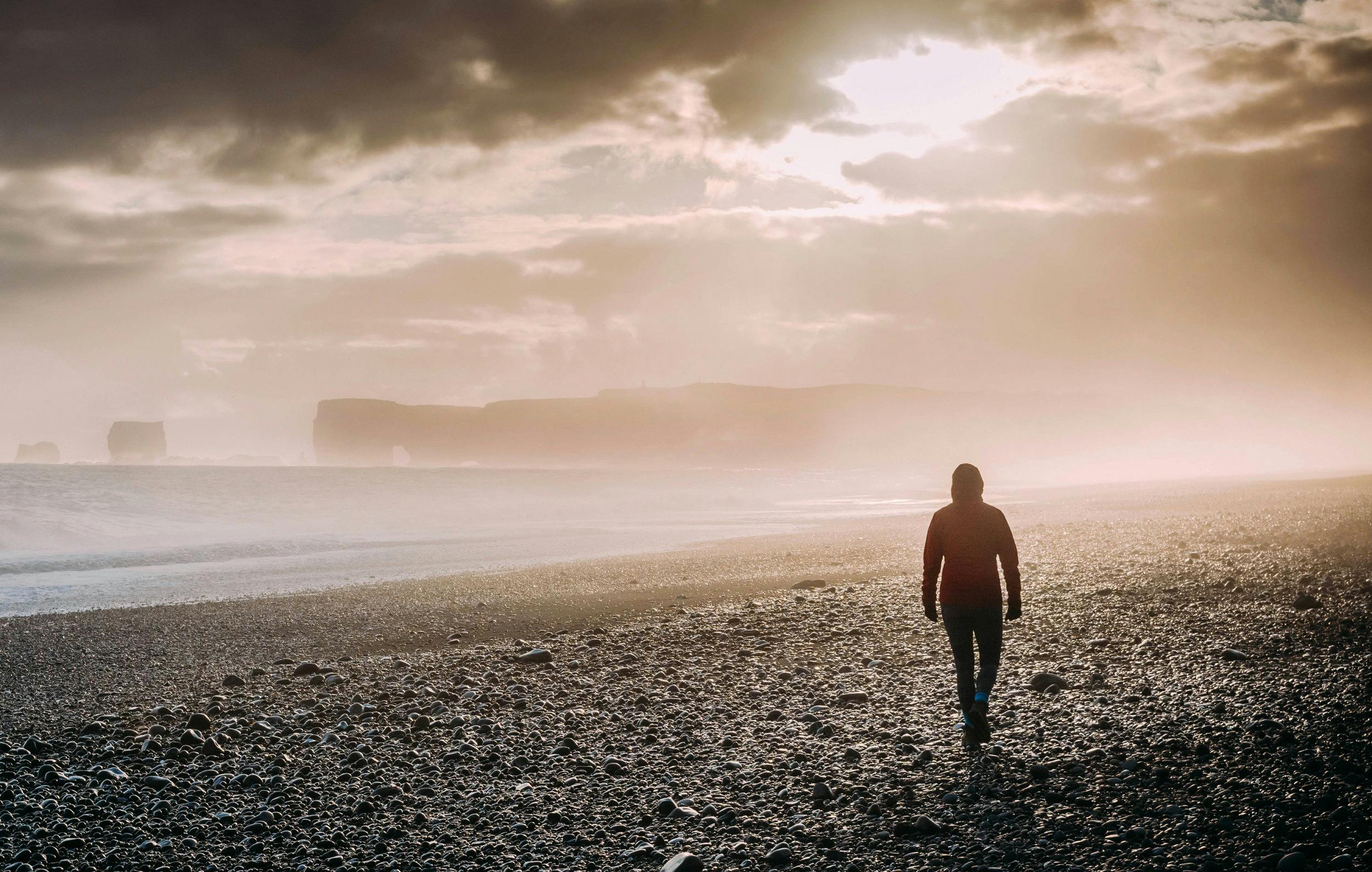 Strand, Reynisfjara, Person, Gegenlicht, Island