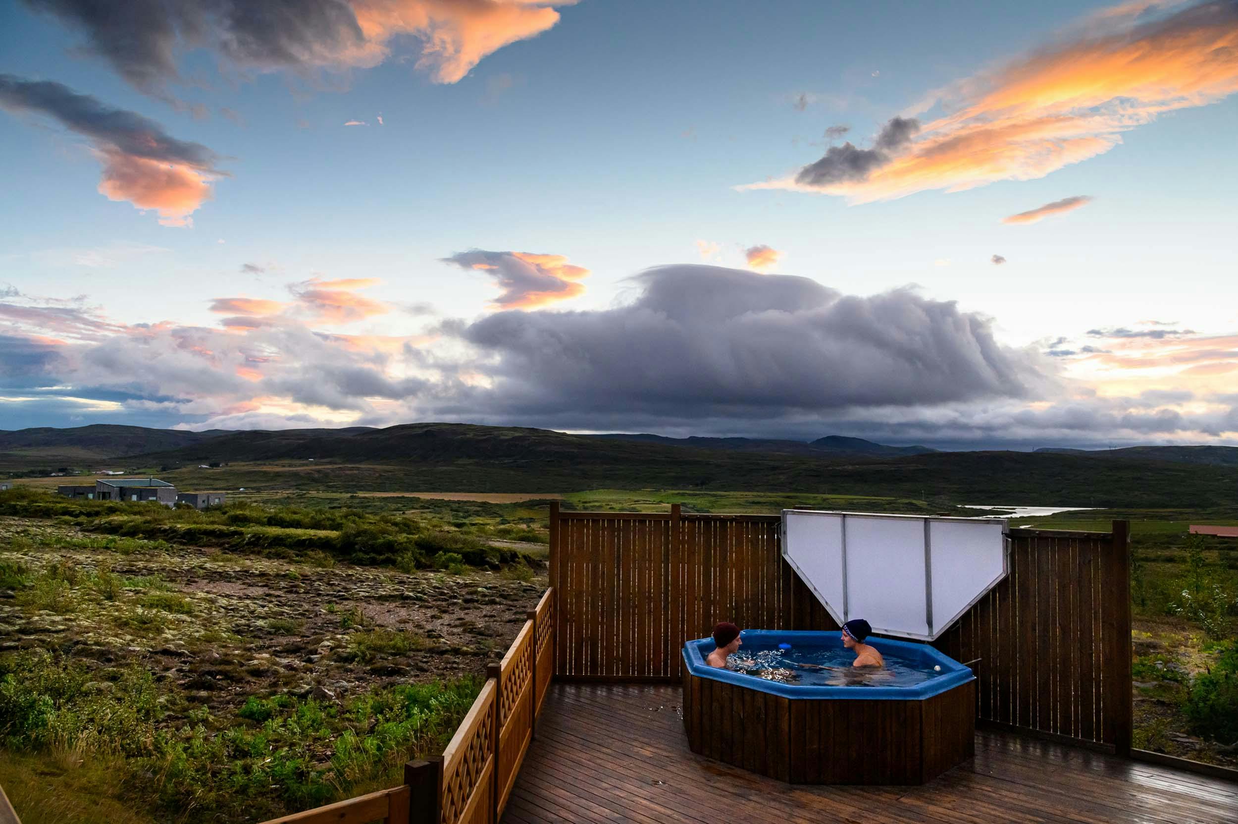 Hotpot, Ferienhaus, Abendstimmung, Island