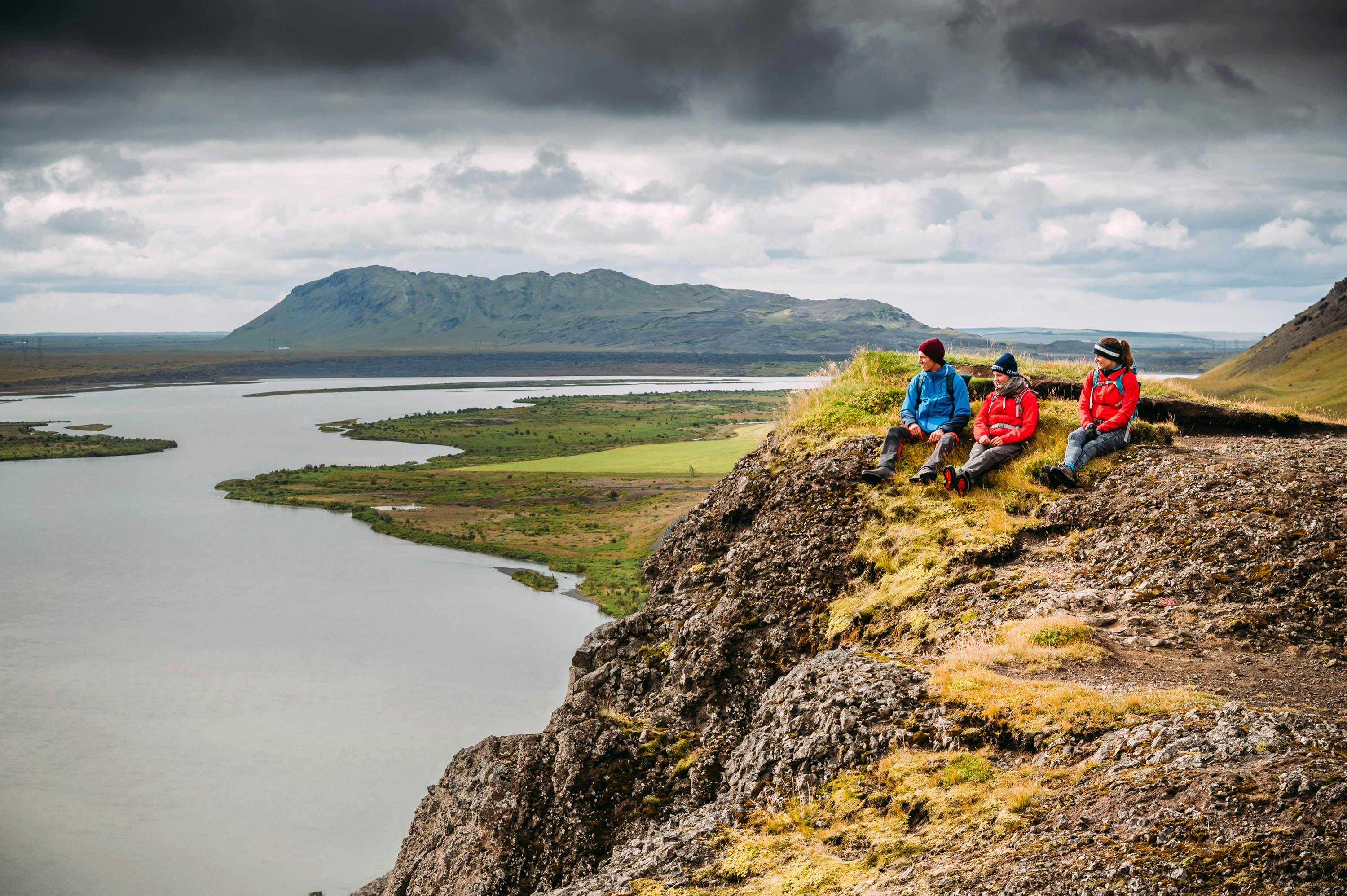 Wanderer, Pause, Flusslandschaft, Island