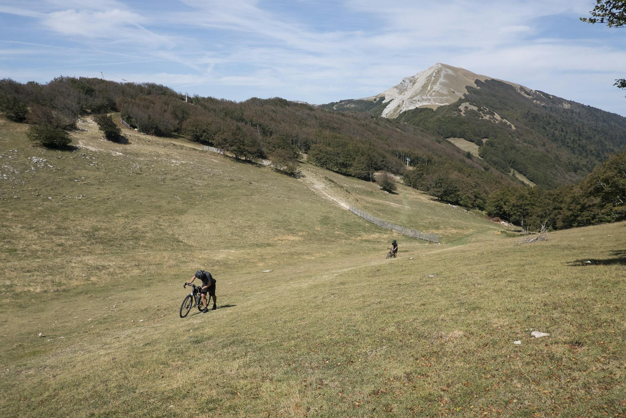 Exploration of the Vercors high plates with gravel bikes