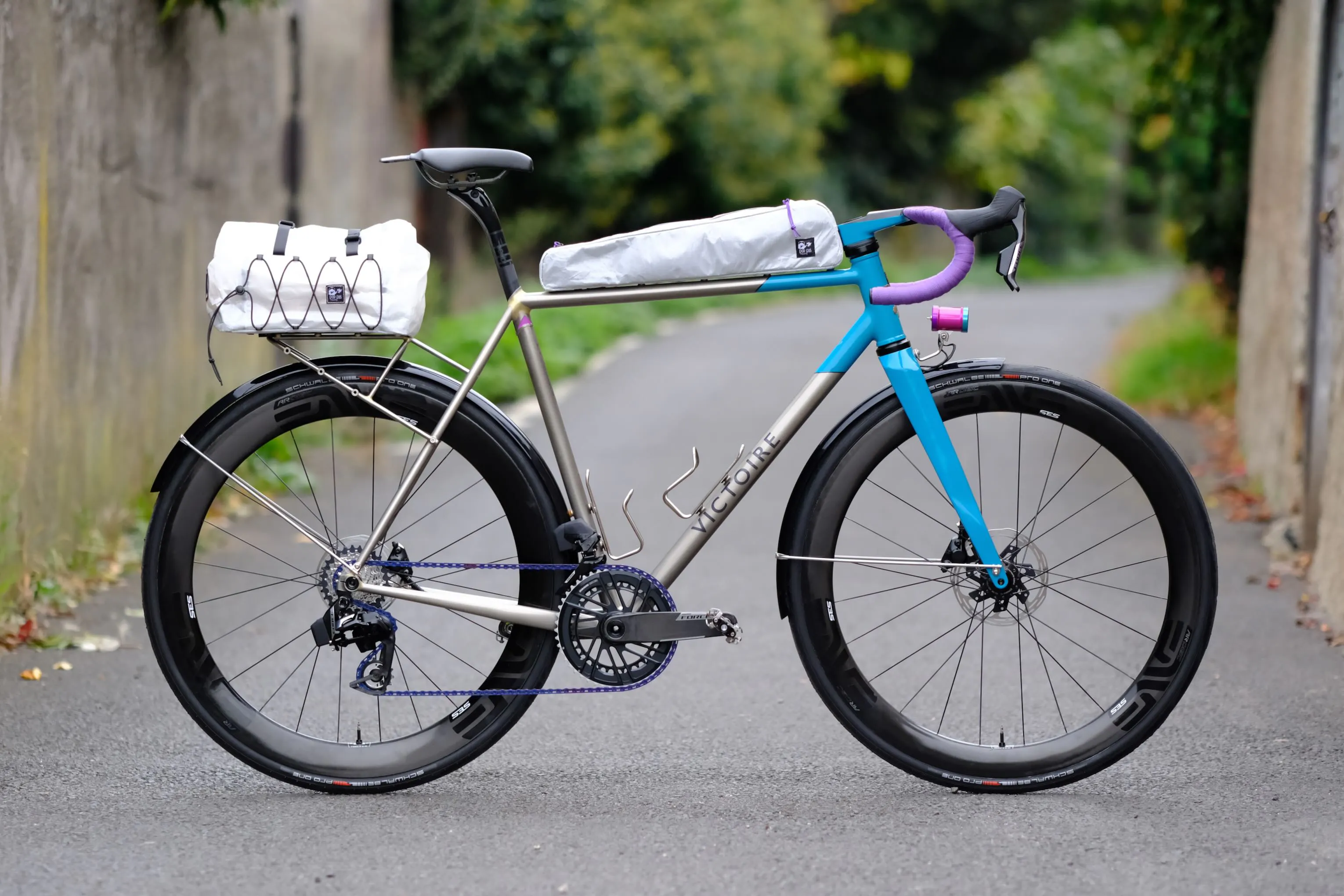 Loïc's younger brother randonneuse - victoire-cycles.com
