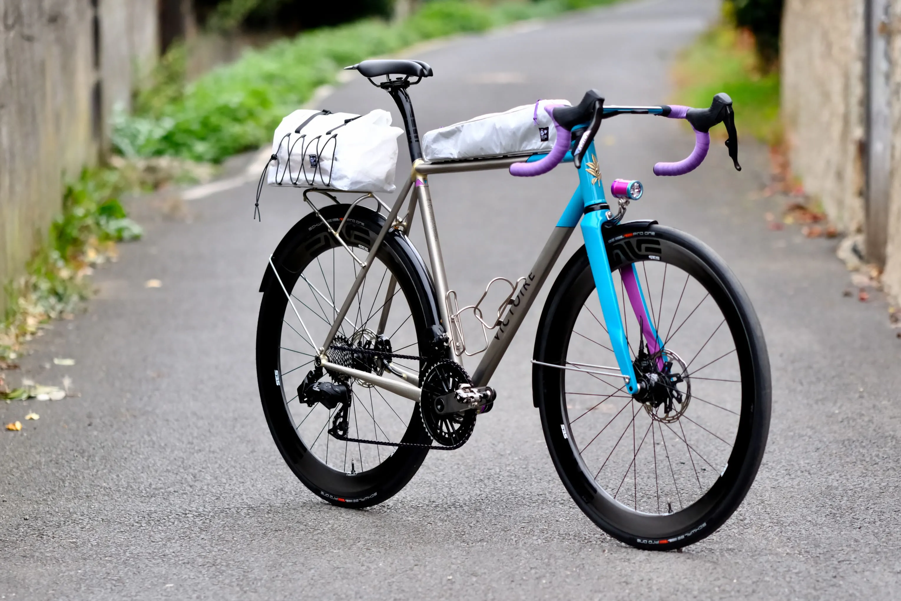 Loïc's younger brother randonneuse - victoire-cycles.com