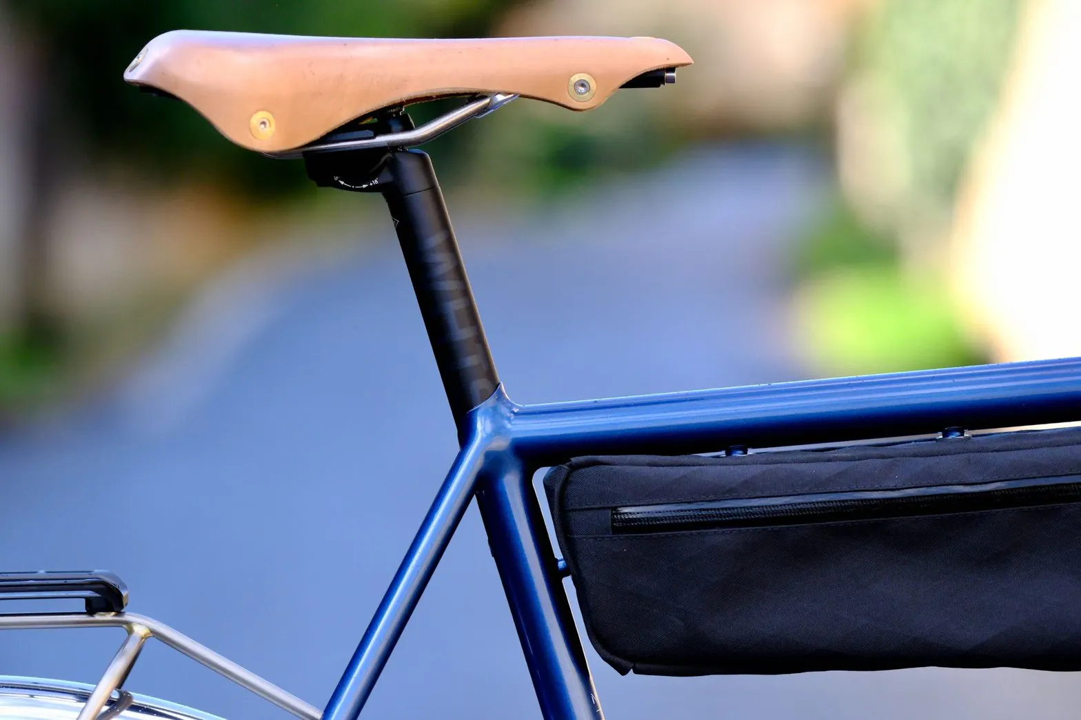Victoire n°596 — selle Berthoud et porte-bagage arrière