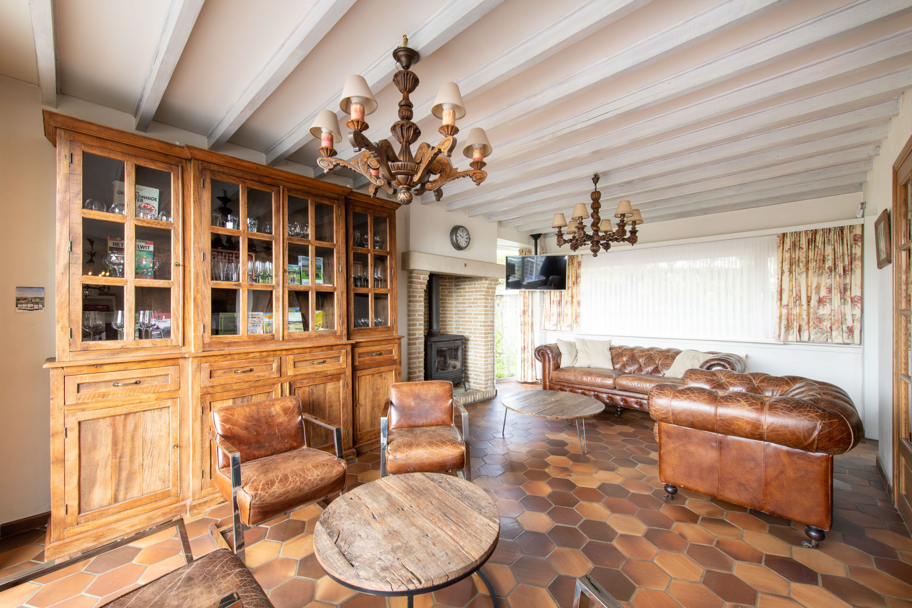 Holiday cottage with pool