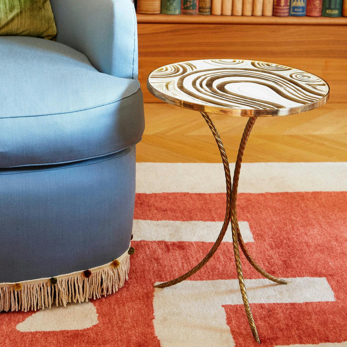 Martini Table wide on setting