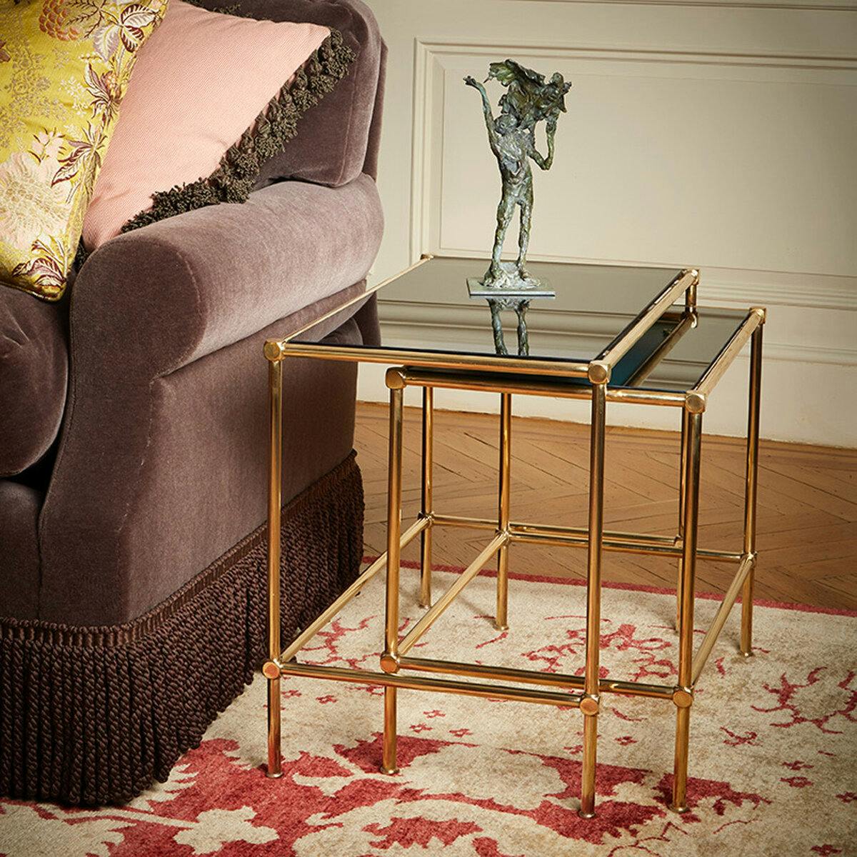 Victoria Stainow Nesters table