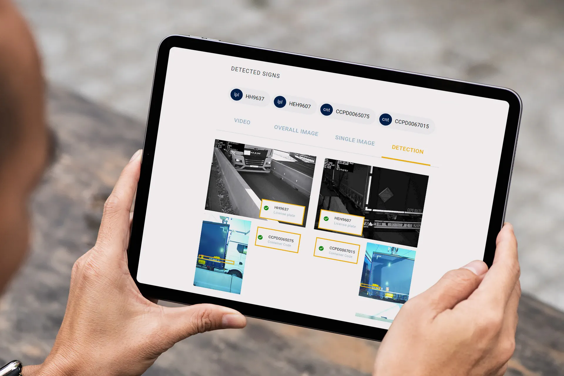 Truck-OCR et Container-OCR pour la reconnaissance automatique des plaques d’immatriculation et des codes conteneurs