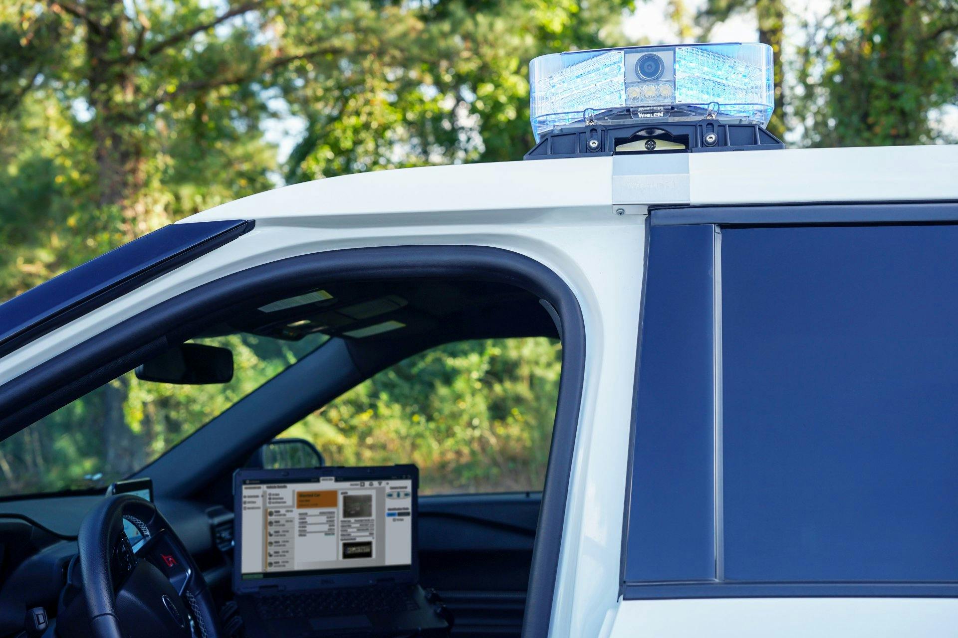 Poliscan Enforcement Bar from VITRONIC for mobile vehicle enforcement with AI-powered ALPR