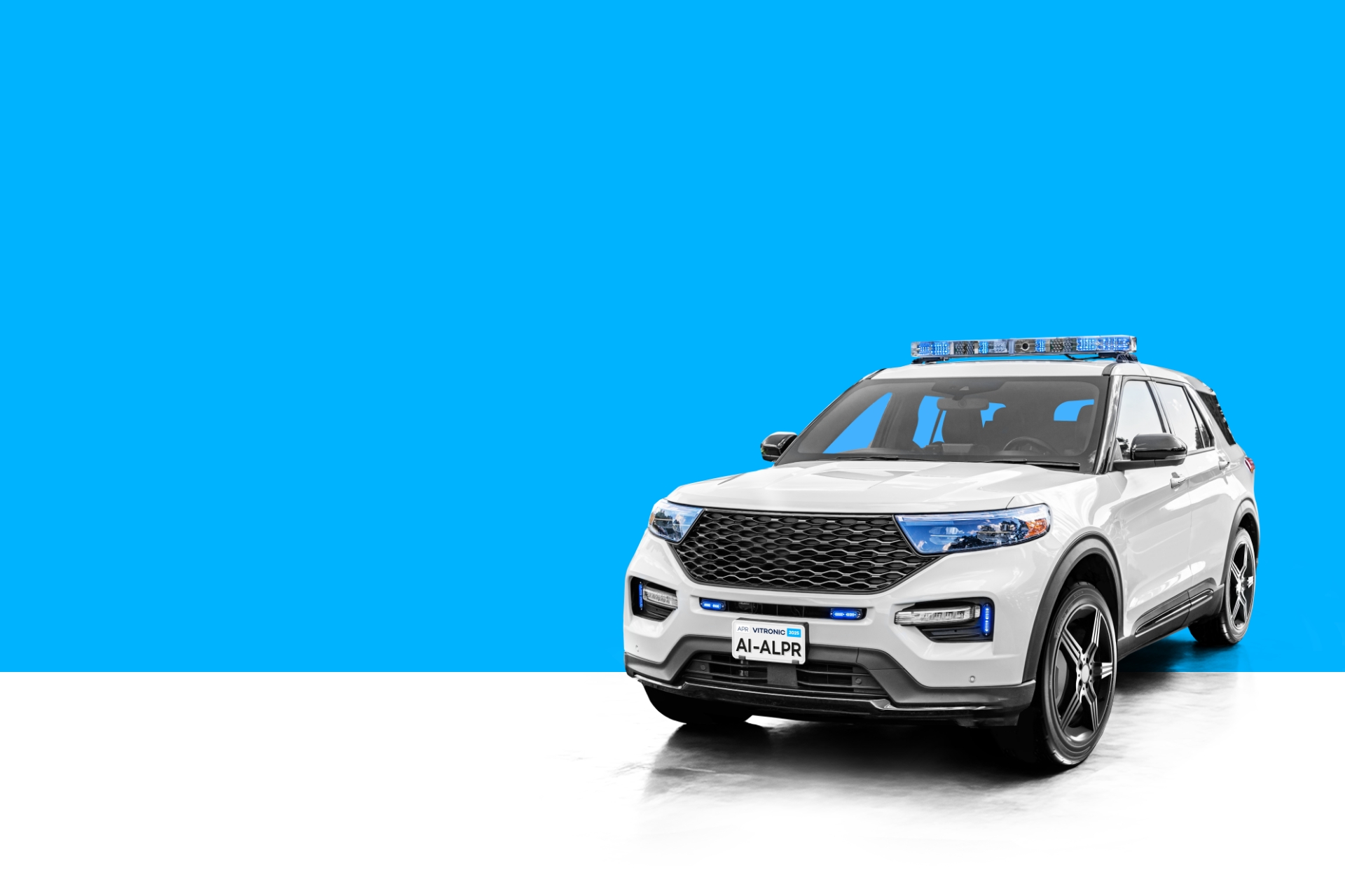 Patrol car with AI-powered ALPR system – the Poliscan Enforcement Bar from VITRONIC