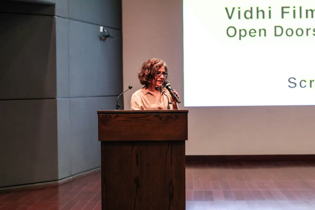 Sabiha Sumar opens the awards ceremony.