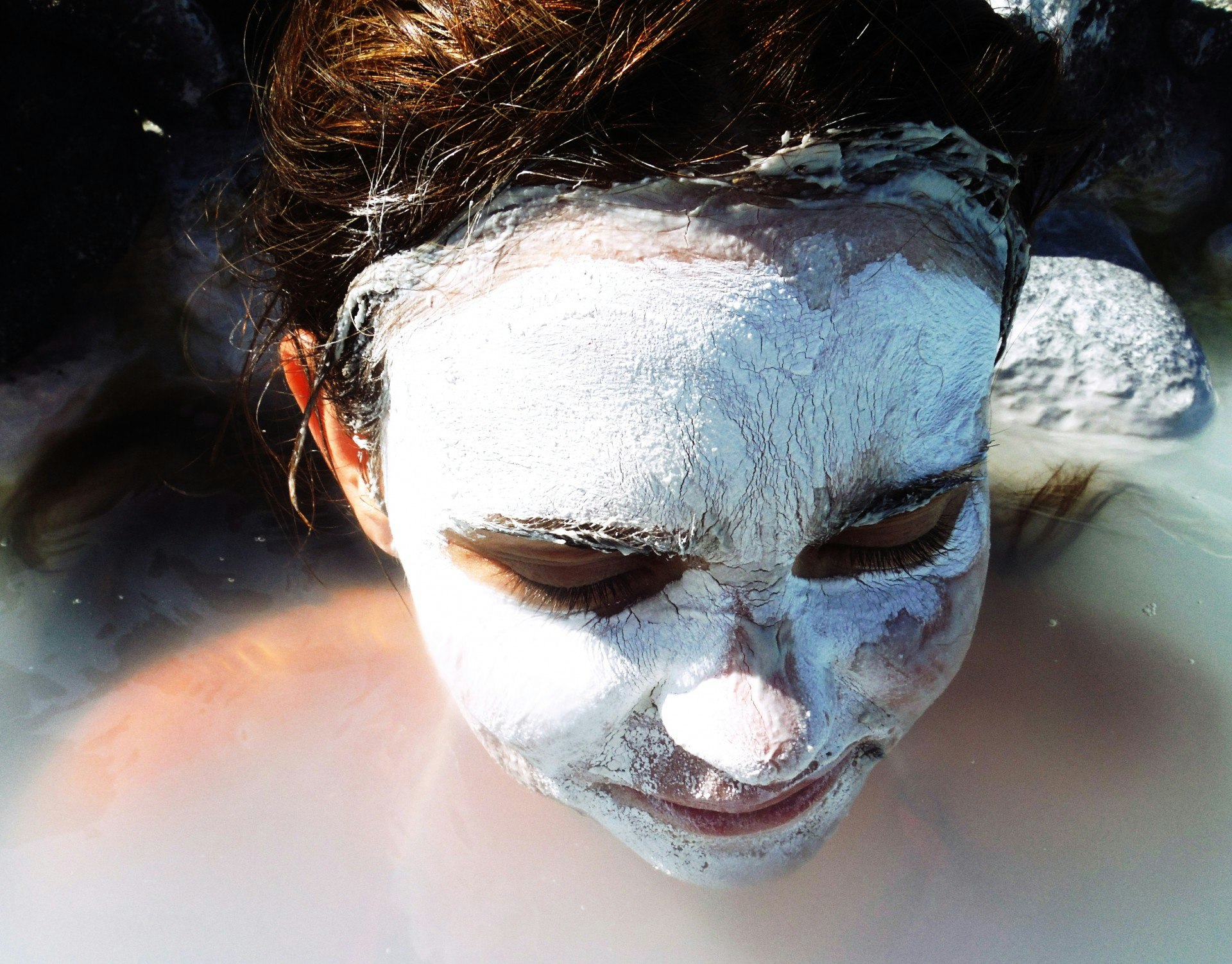 Bláa lónið er manngert en er jafnframt einn vinsælasti ferðamannastaður landsins