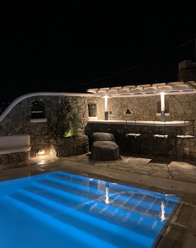 Pool bar area