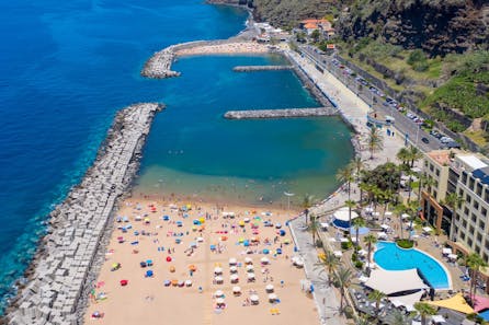 <p>Calheta</p>
