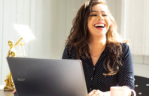 All about the bundles: Subscription firms package data and customization to build trust