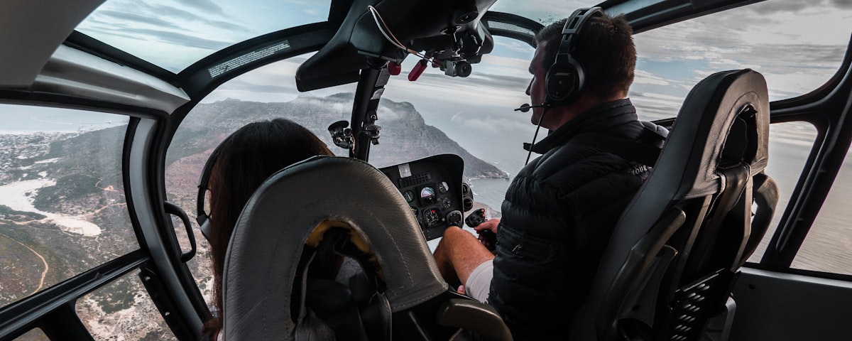 How To Fly A Helicopter: The 5 Key Steps - Virgin Experience Days