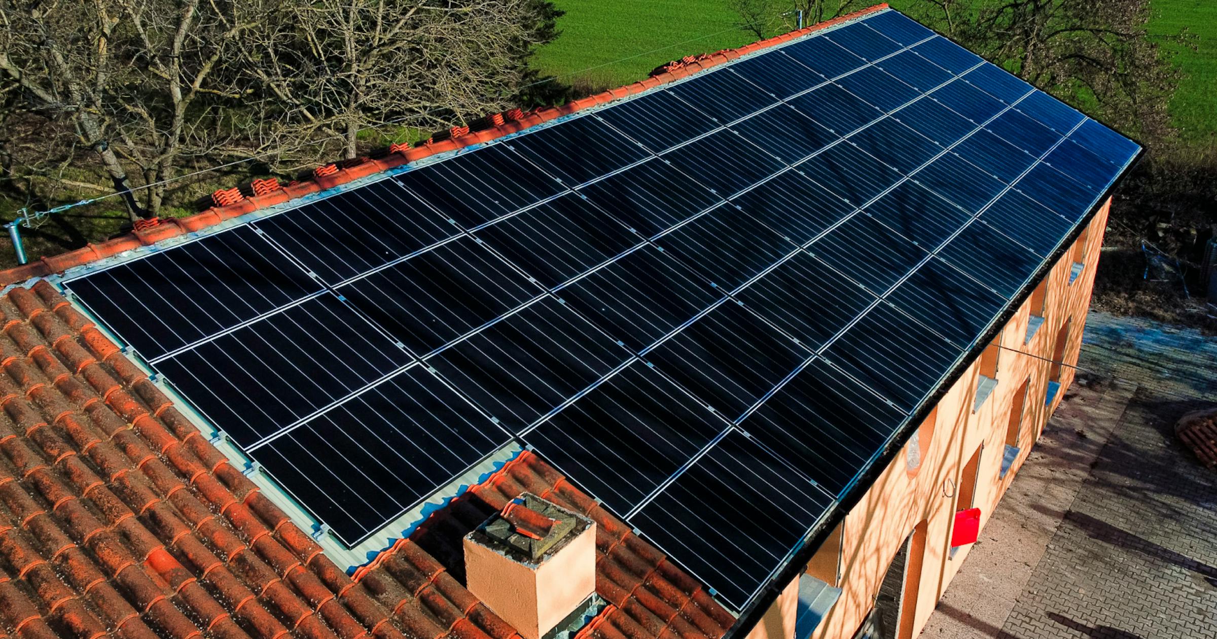 Un progetto residenziale realizzato con il bando 110%, che coniuga le performance e la potenza di impianto industriale al servizio di un'abitazione ecosostenibile.