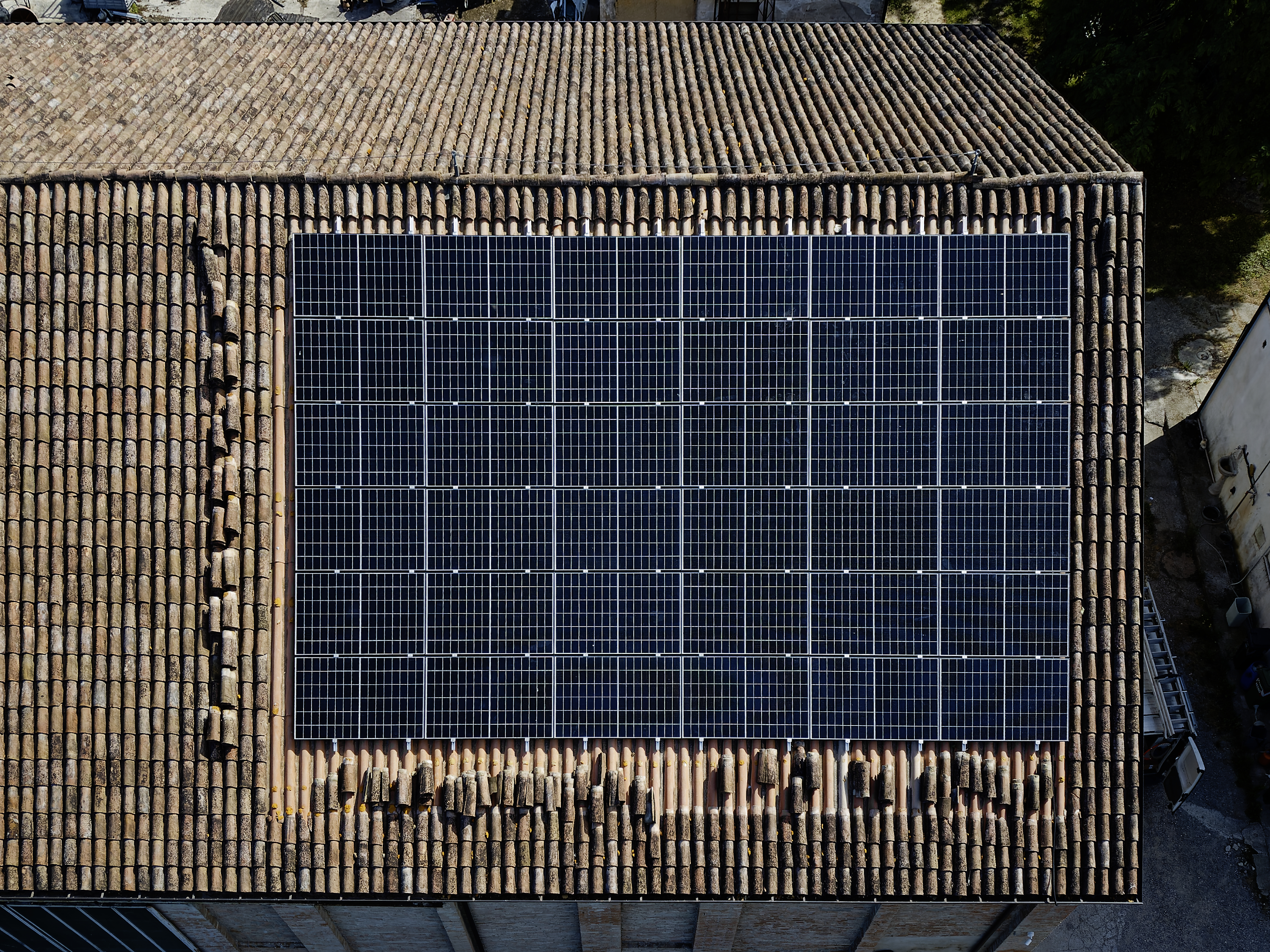 36 moduli x 450 Wp