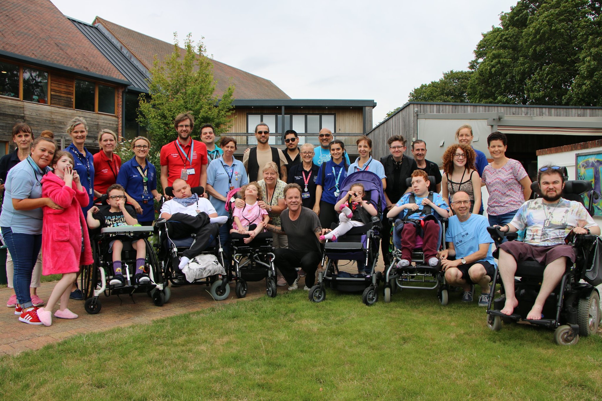 Group picture of people at Naomi House Hospice 