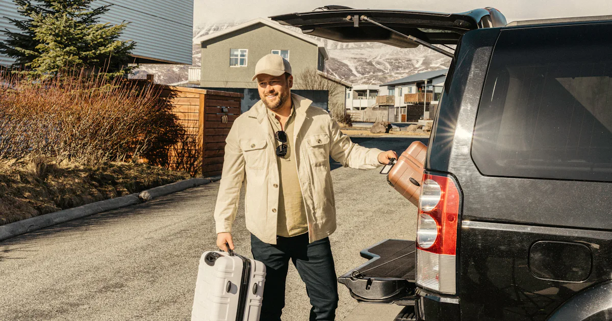 Medical cost insurance overseas · VÍS