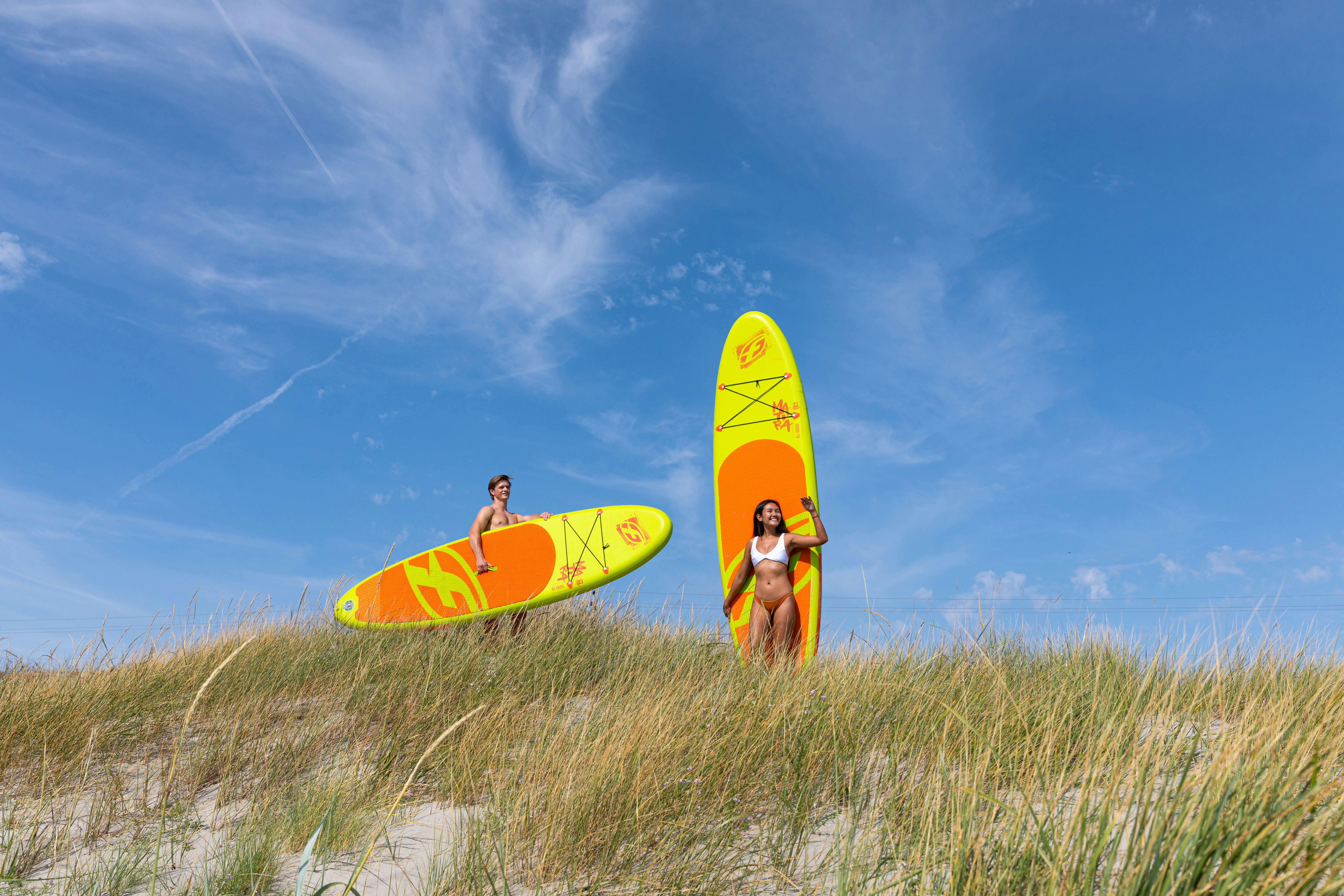 De norska influencerna Reisegutta var på sommarsemester i Halland.