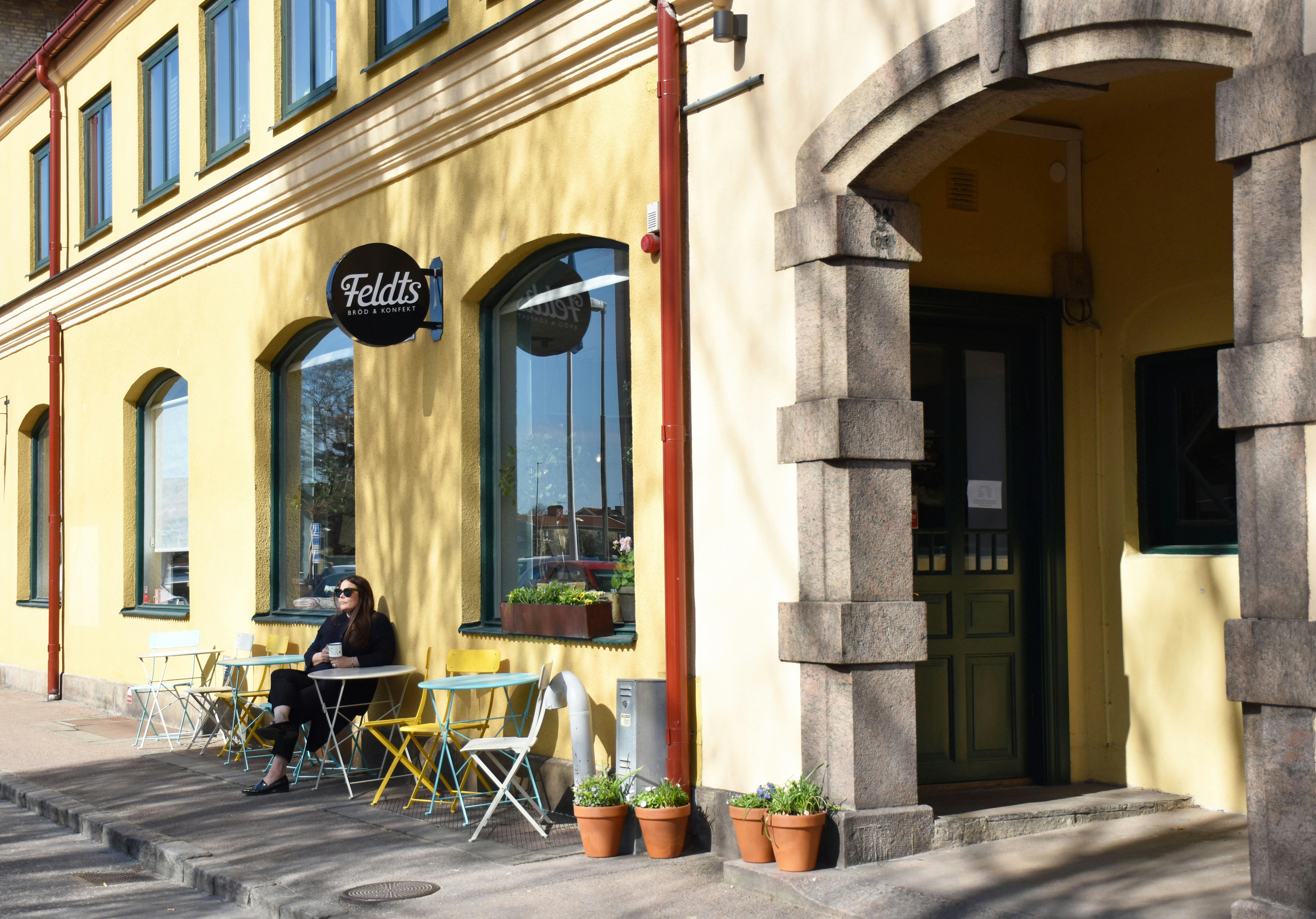 Njut av en kaffe på Feldts bageri i Halmstad