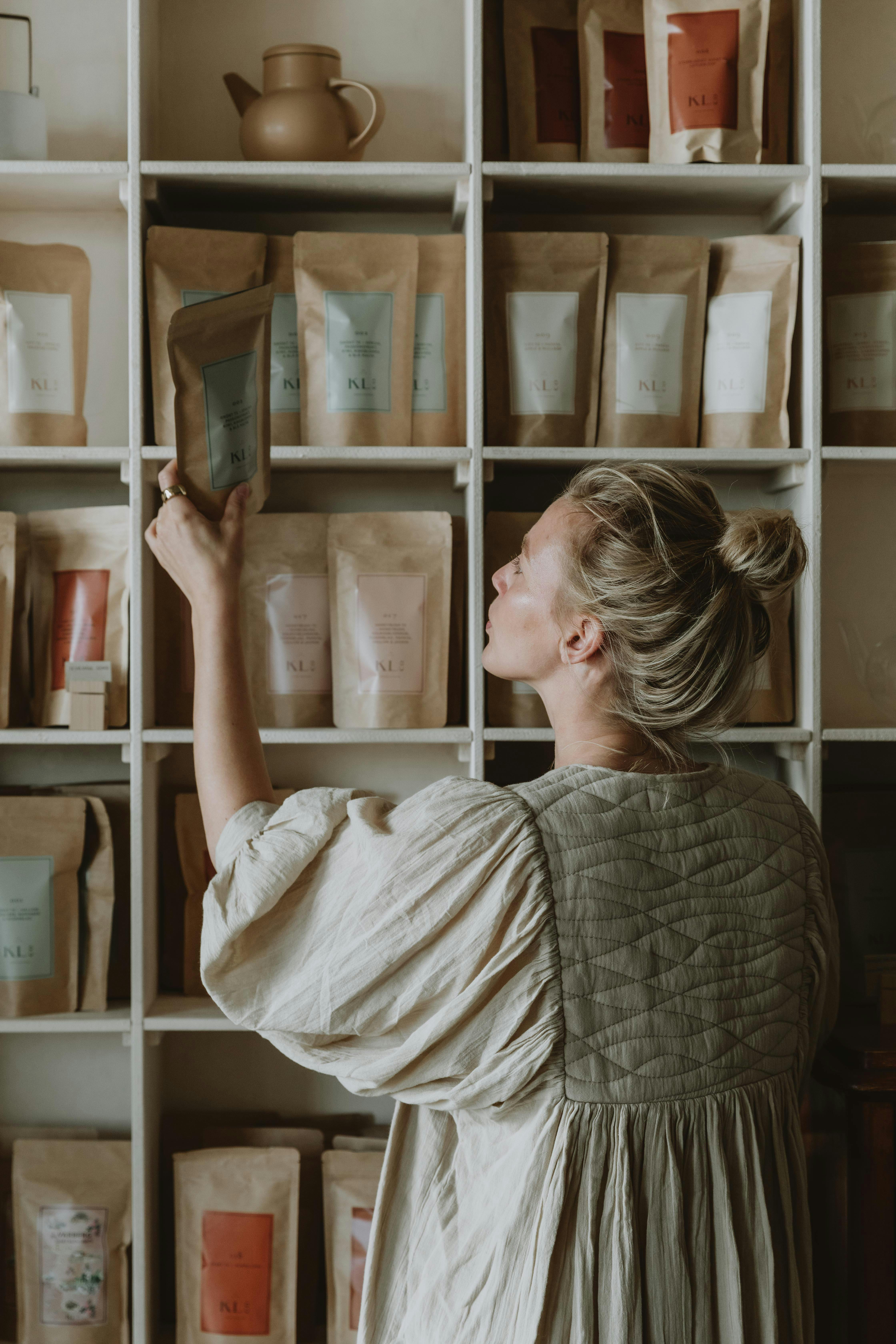 Krickelins te- & diversehandel är en av butikerna på Brukstorget i Varberg