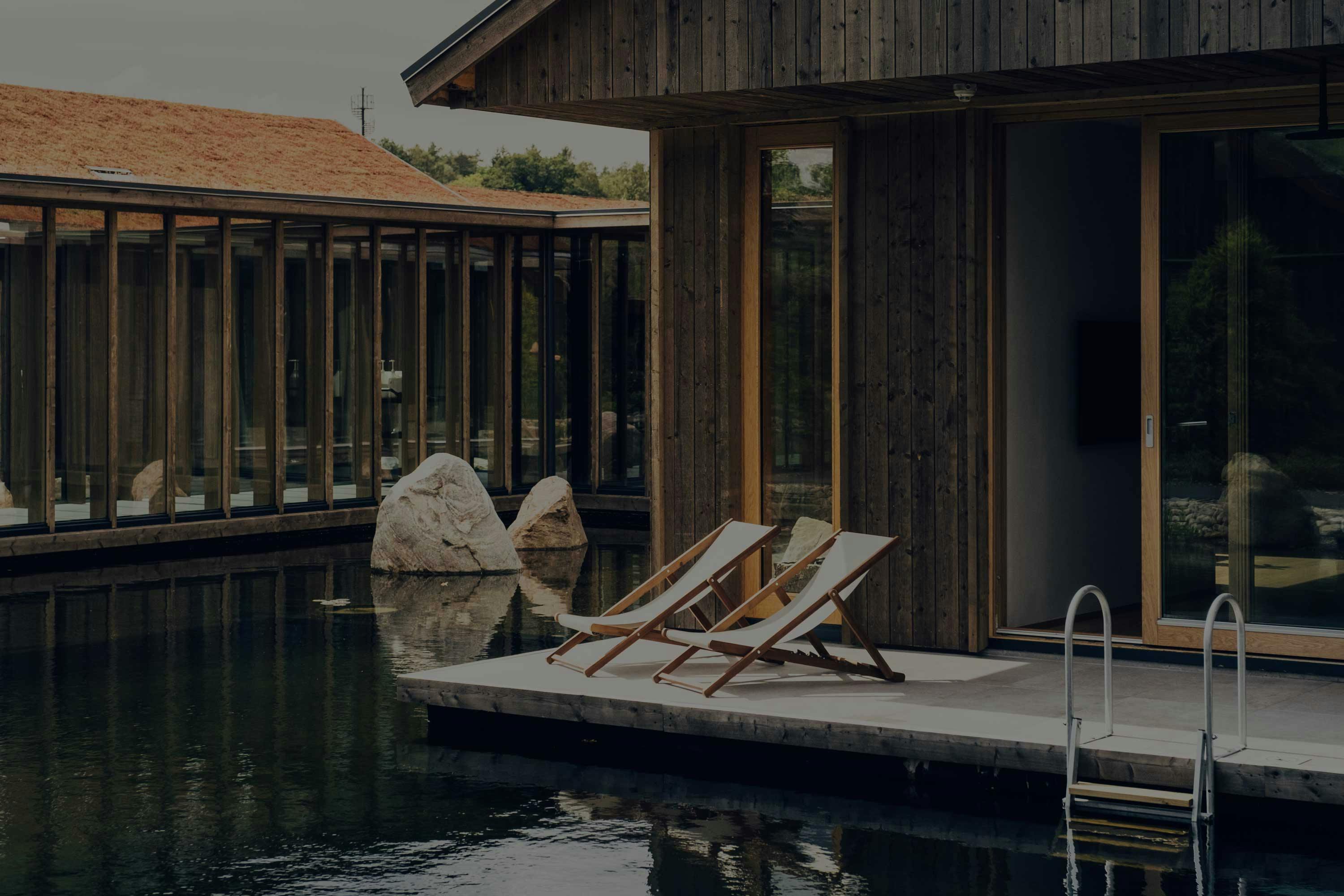 Design Hotelzimmer mit eigenem Zugang zum Pool