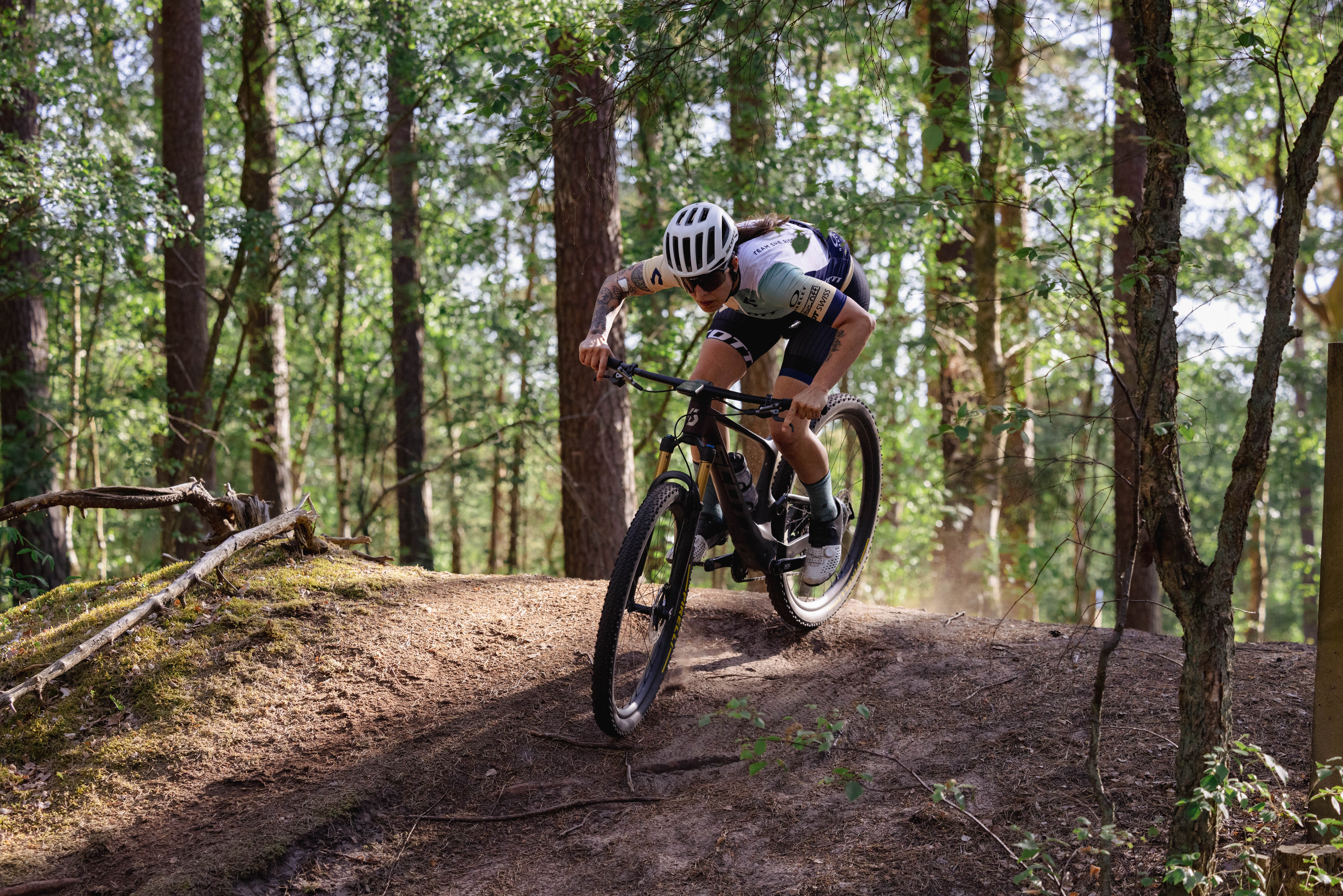 Buktenbanan MTB, cyklist Jessica Clarén - She Rides. 