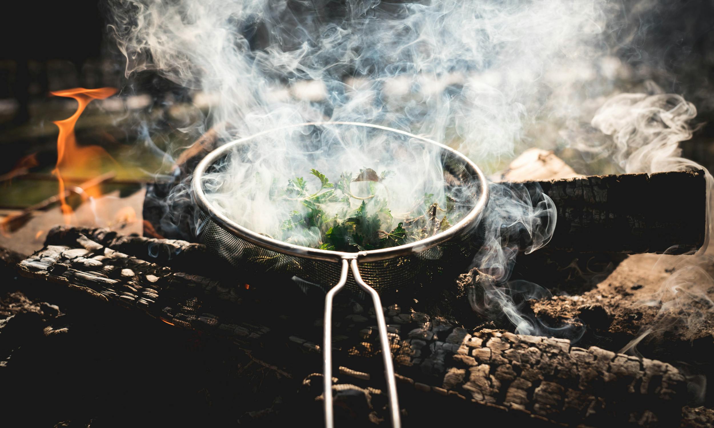Kochen über offenem Feuer