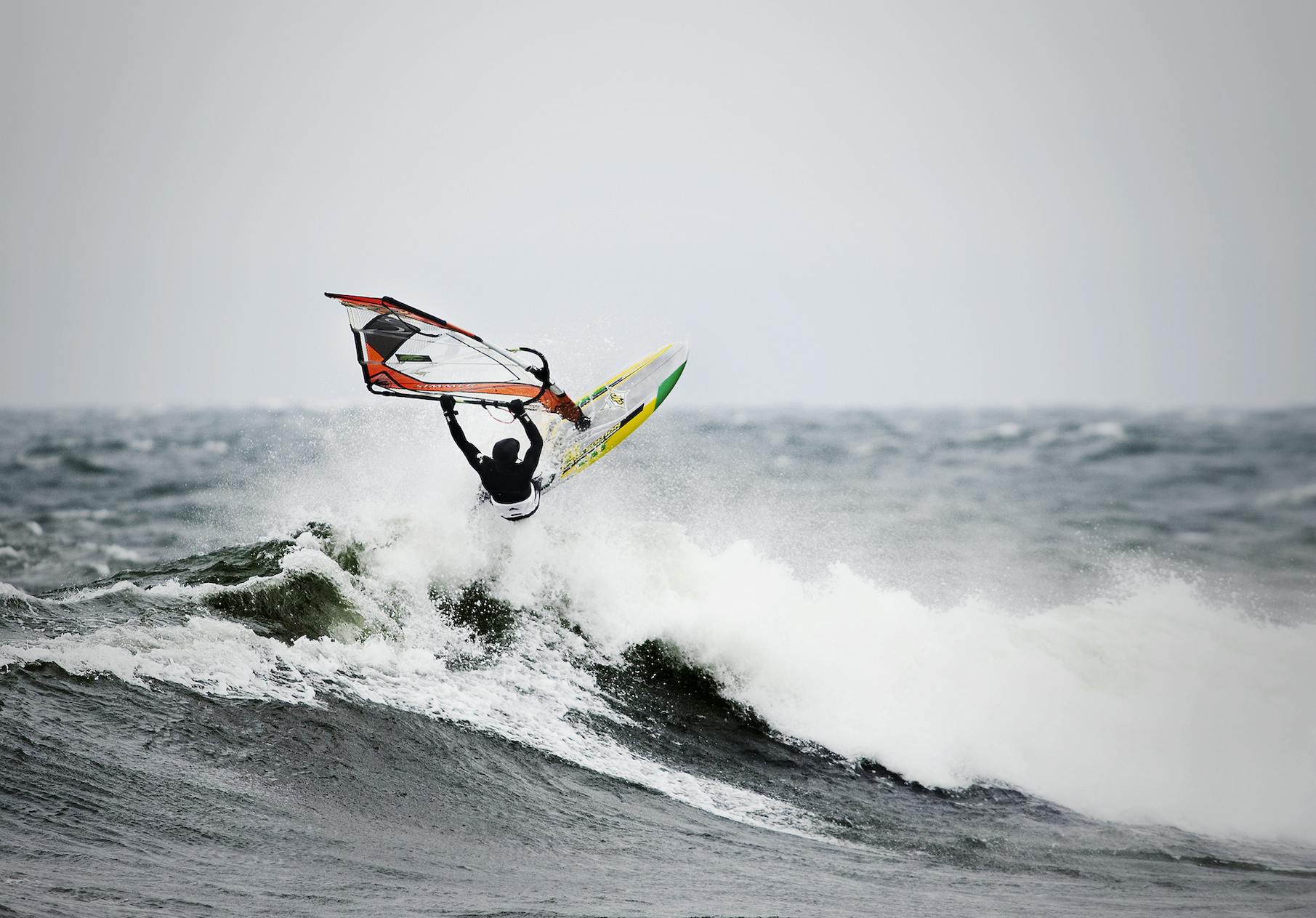 Surf vindsurf stora vågor