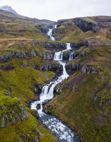 Klifbrekkufossar in Mjófjörður