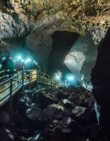 Víðgelmir lava cave