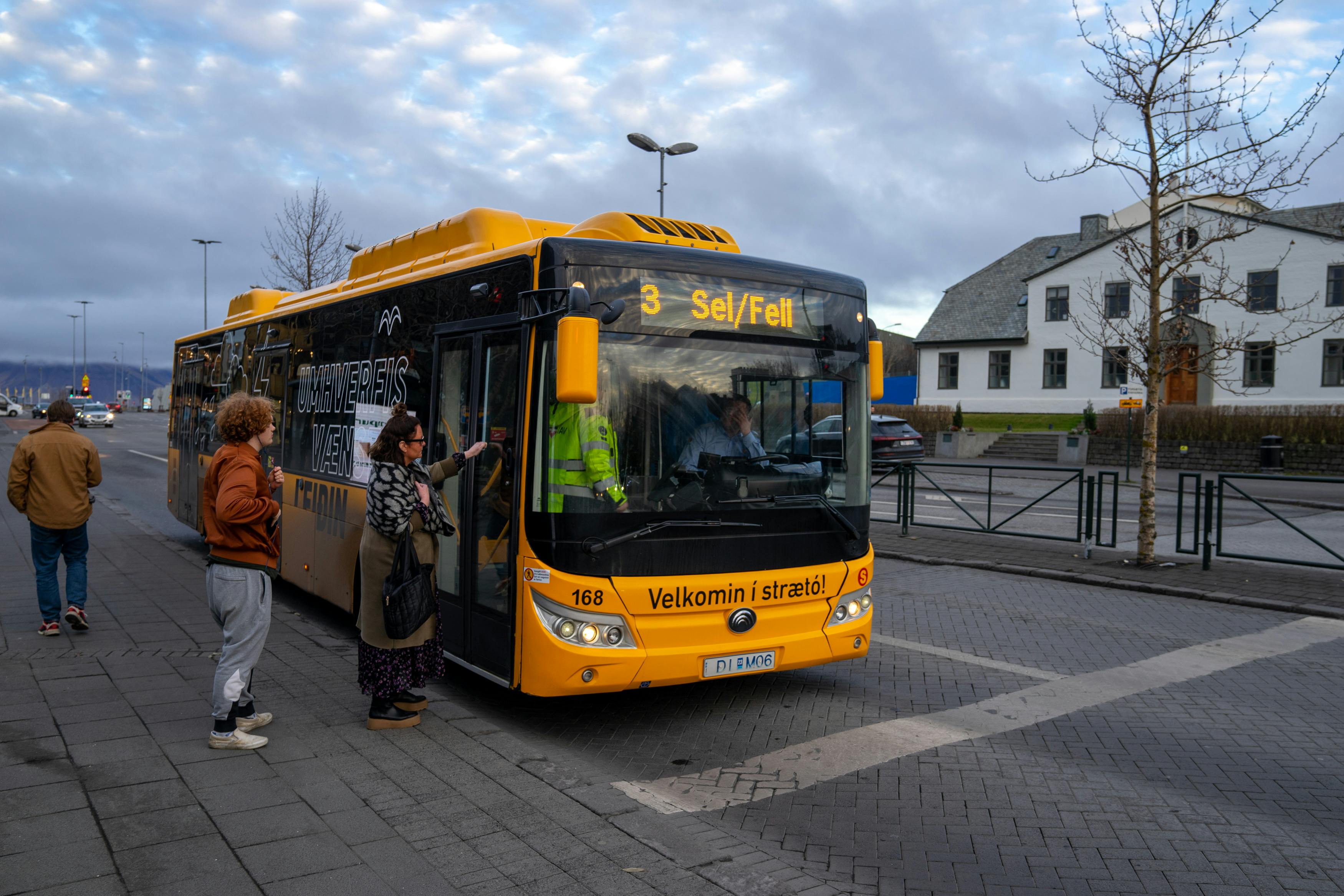 Bus on Laekjartorg in Reykjavik