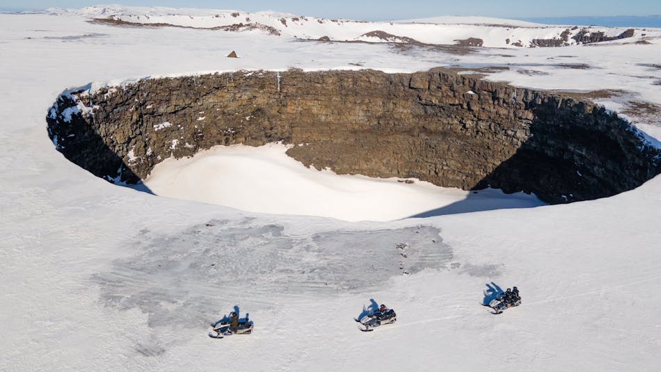 Snowmobiling passed Litla-Víti and Stóra-Víti 