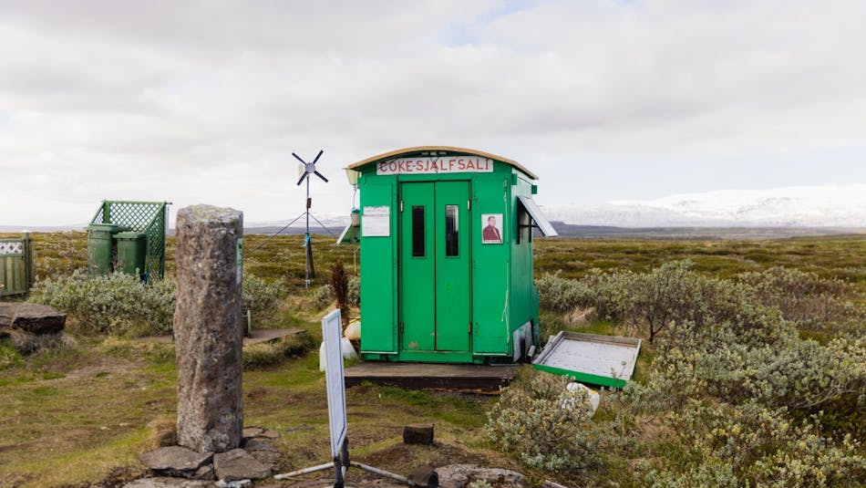 Coke Sjálfsali - Selfservice shop in the East of Iceland